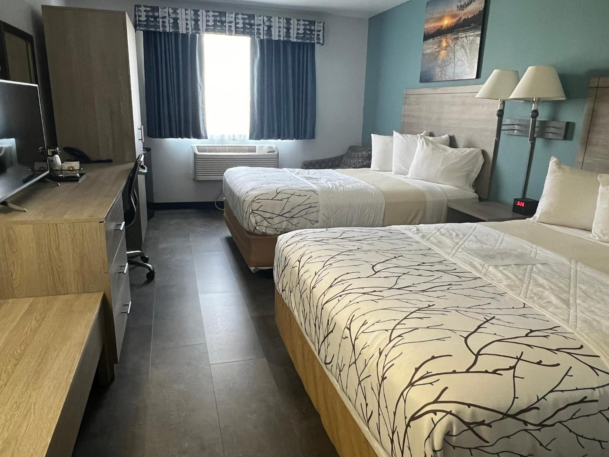 Queen Room Two Queen Beds