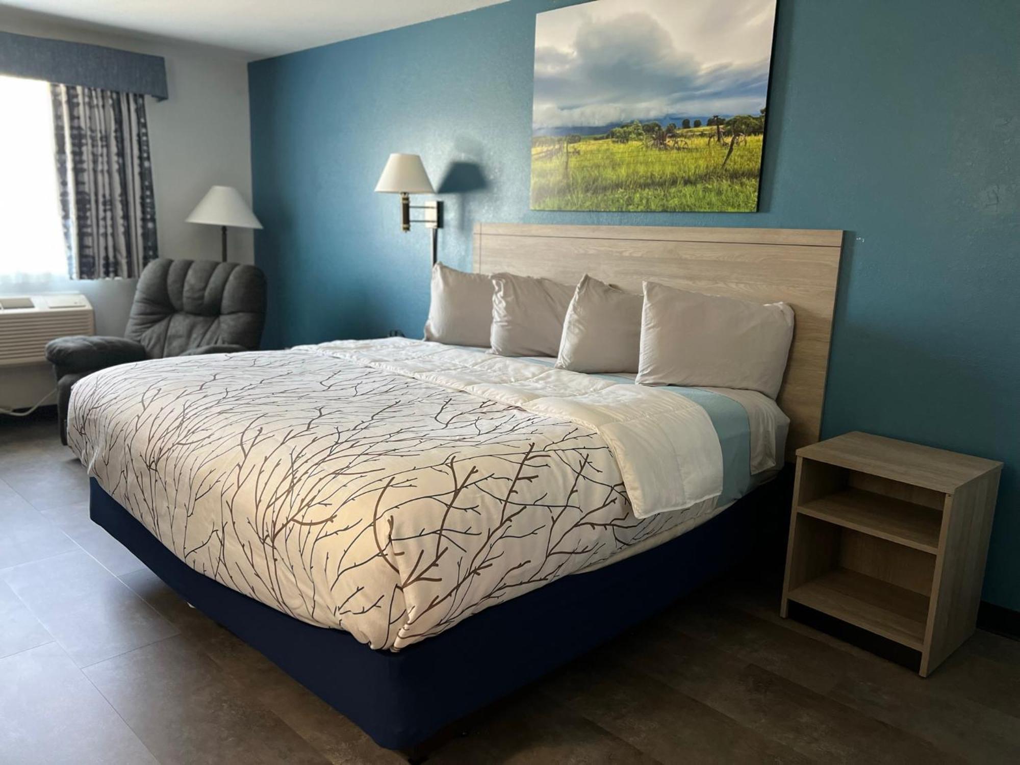 Queen Room