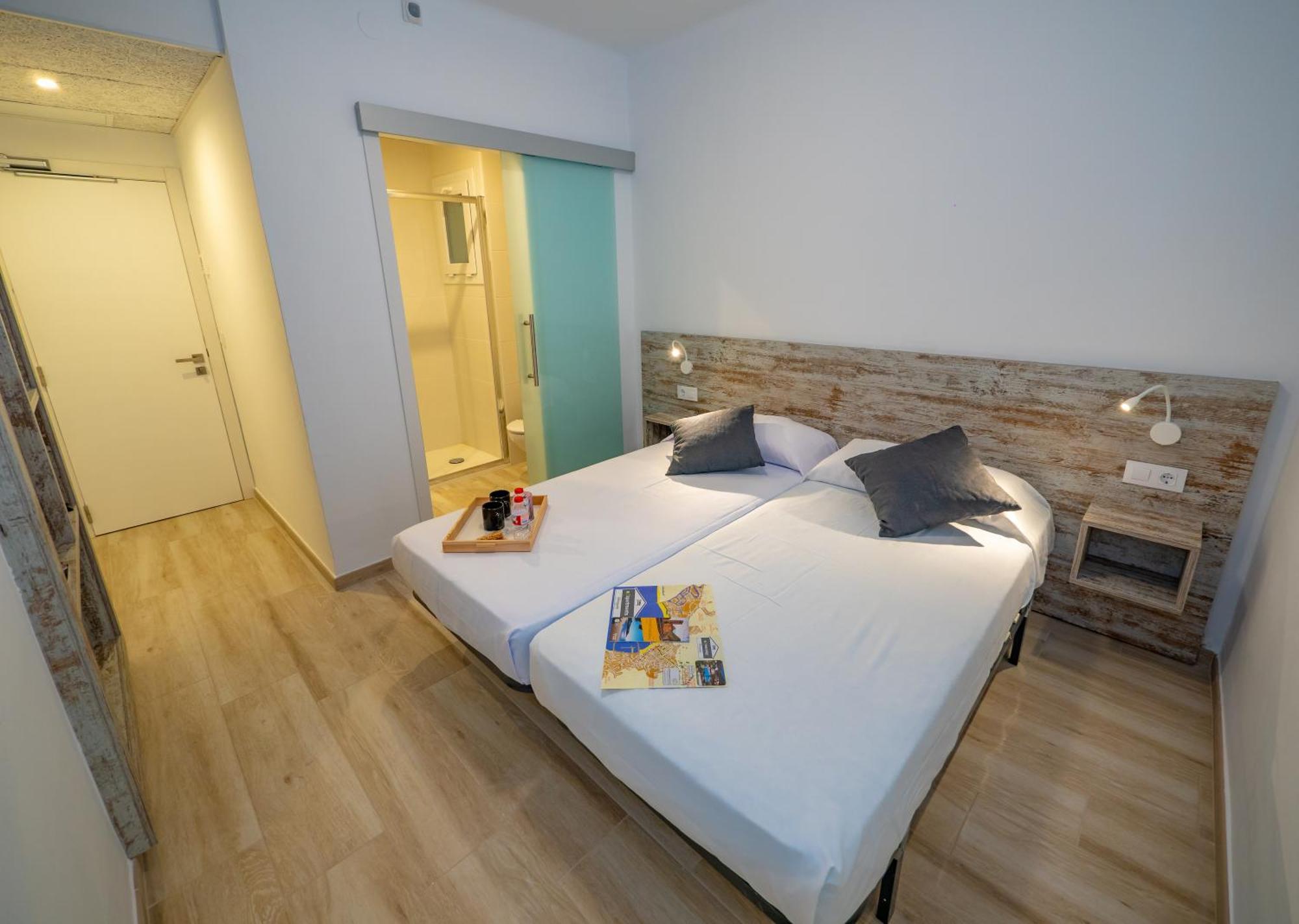 Twin Room with Shower,1563422770:JPEG