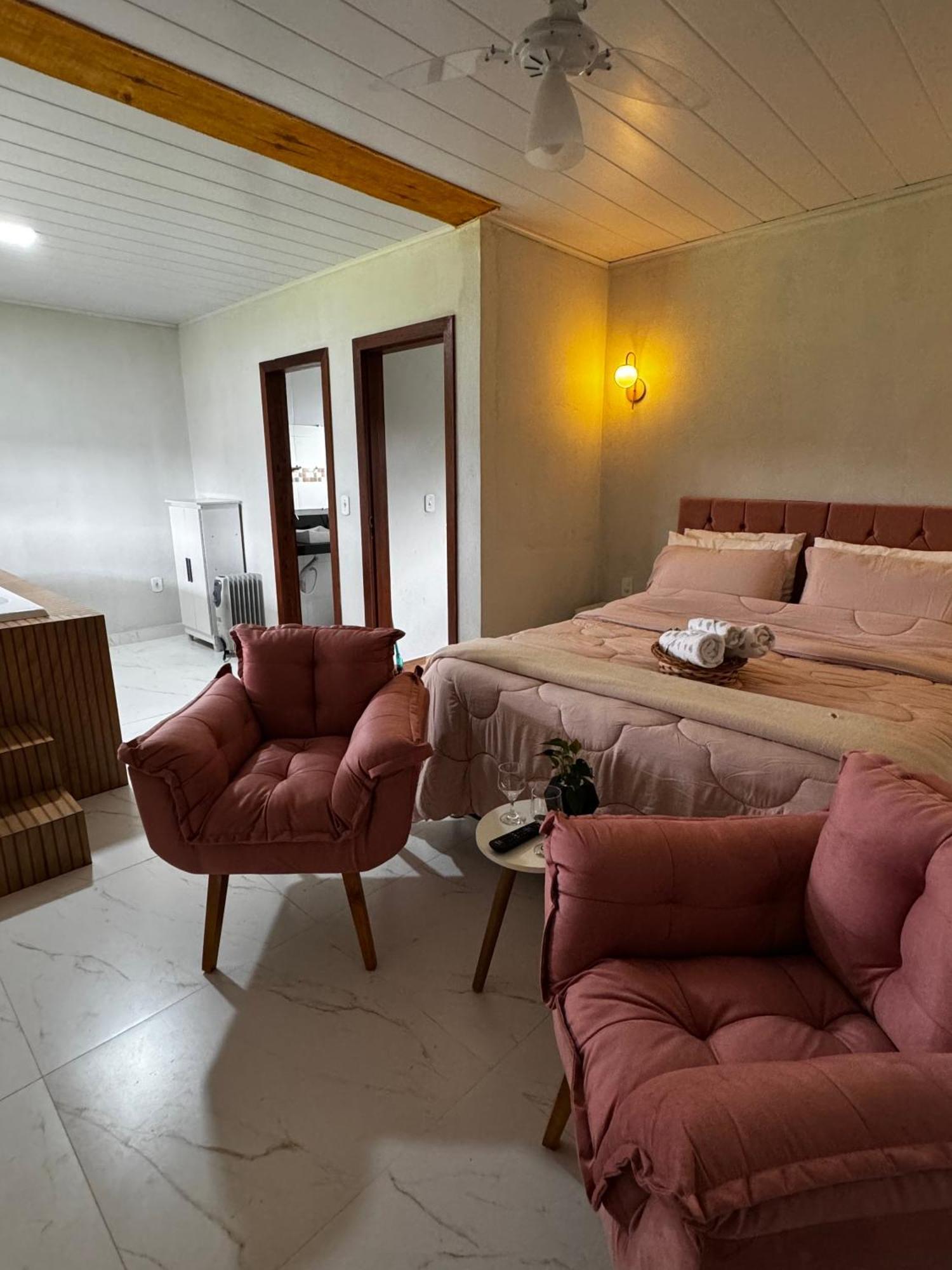 Suíte Deluxe com Banheira de Hidromassagem
