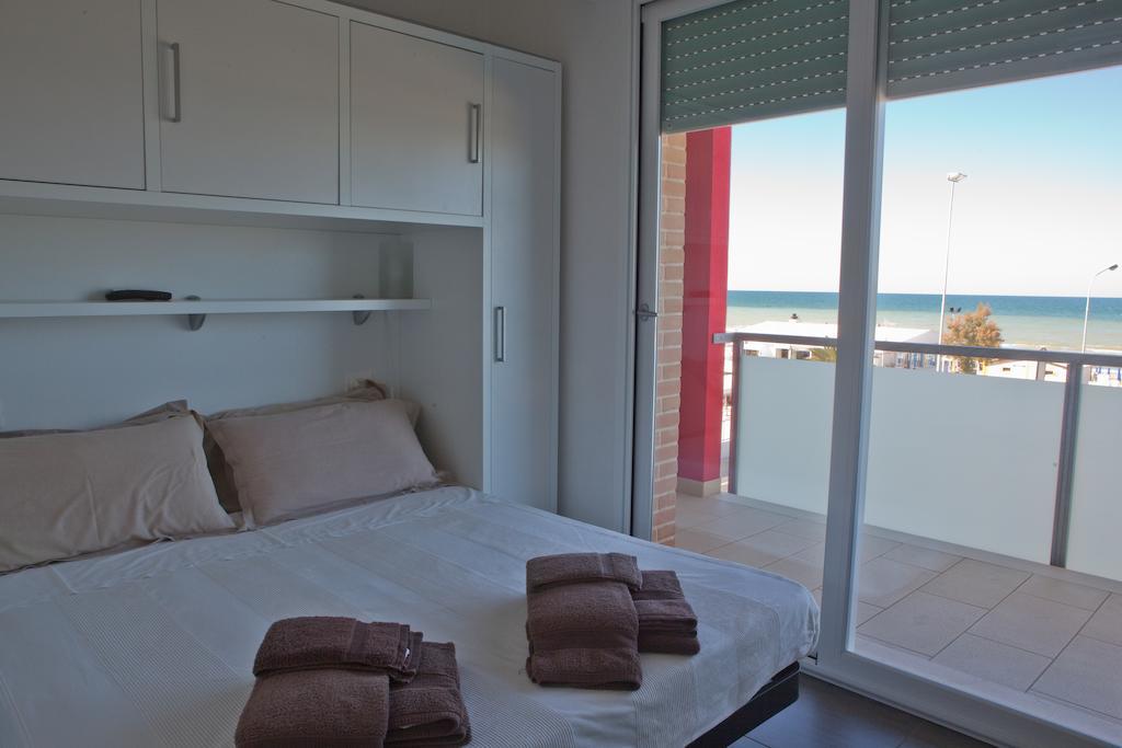 One-Bedroom Apartment Sea View