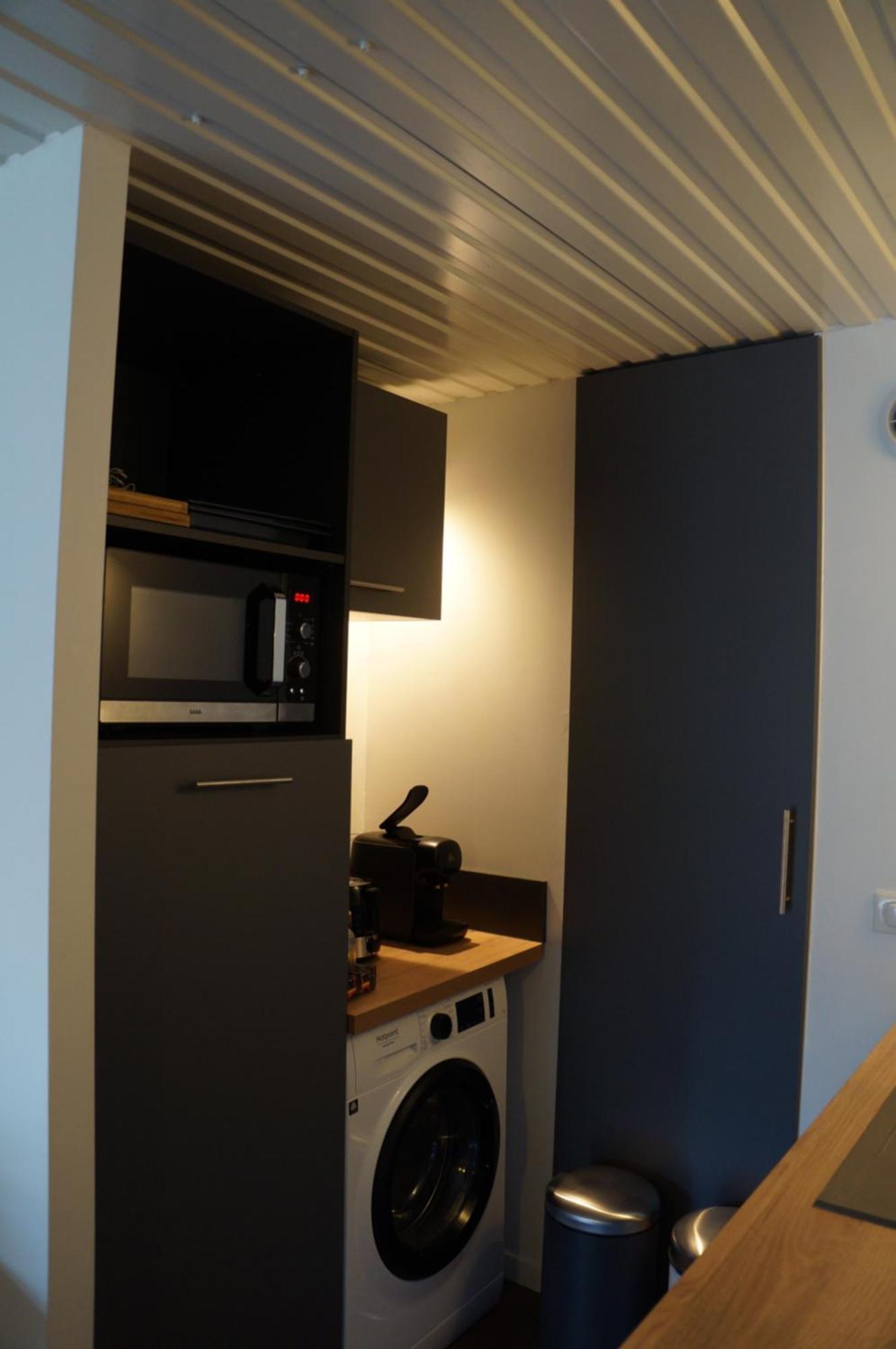 Deluxe Studio