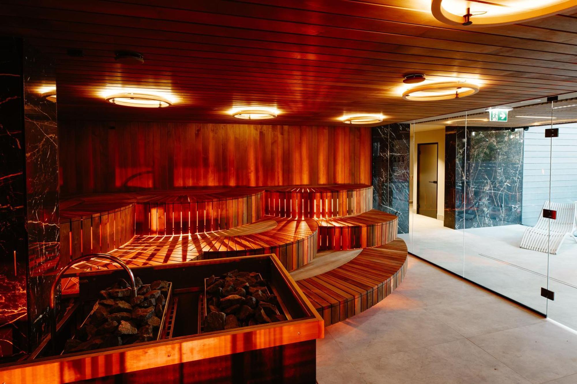 Deluxe King Studio Suite Non-Smoking