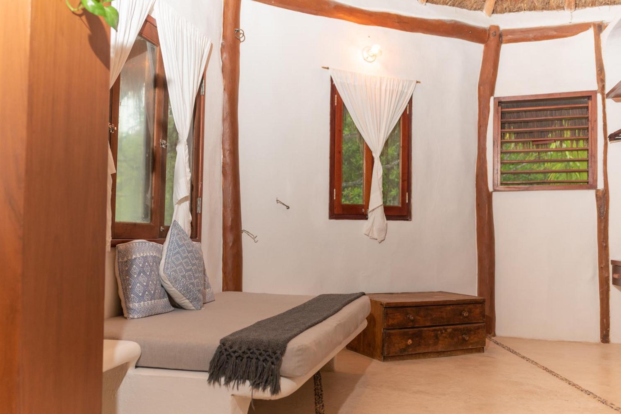 Superior Queen Bungalow