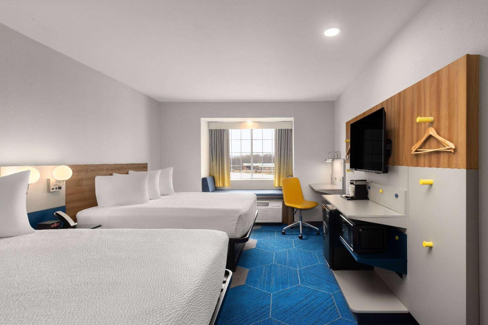 Queen Room Two Queen Beds