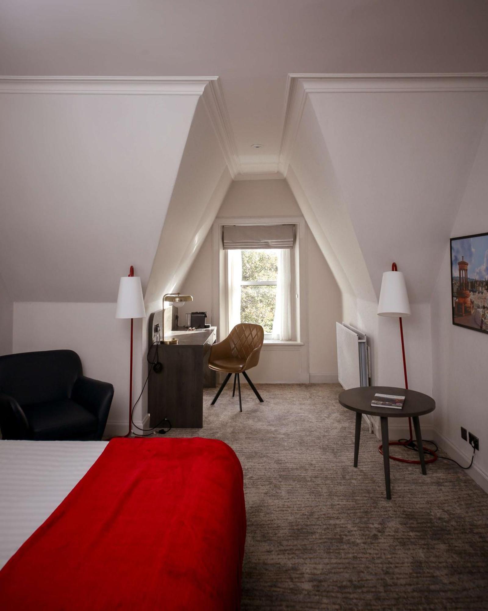 Executive King Room with Sofa Bed - Non-Smoking,1706436381:JPEG