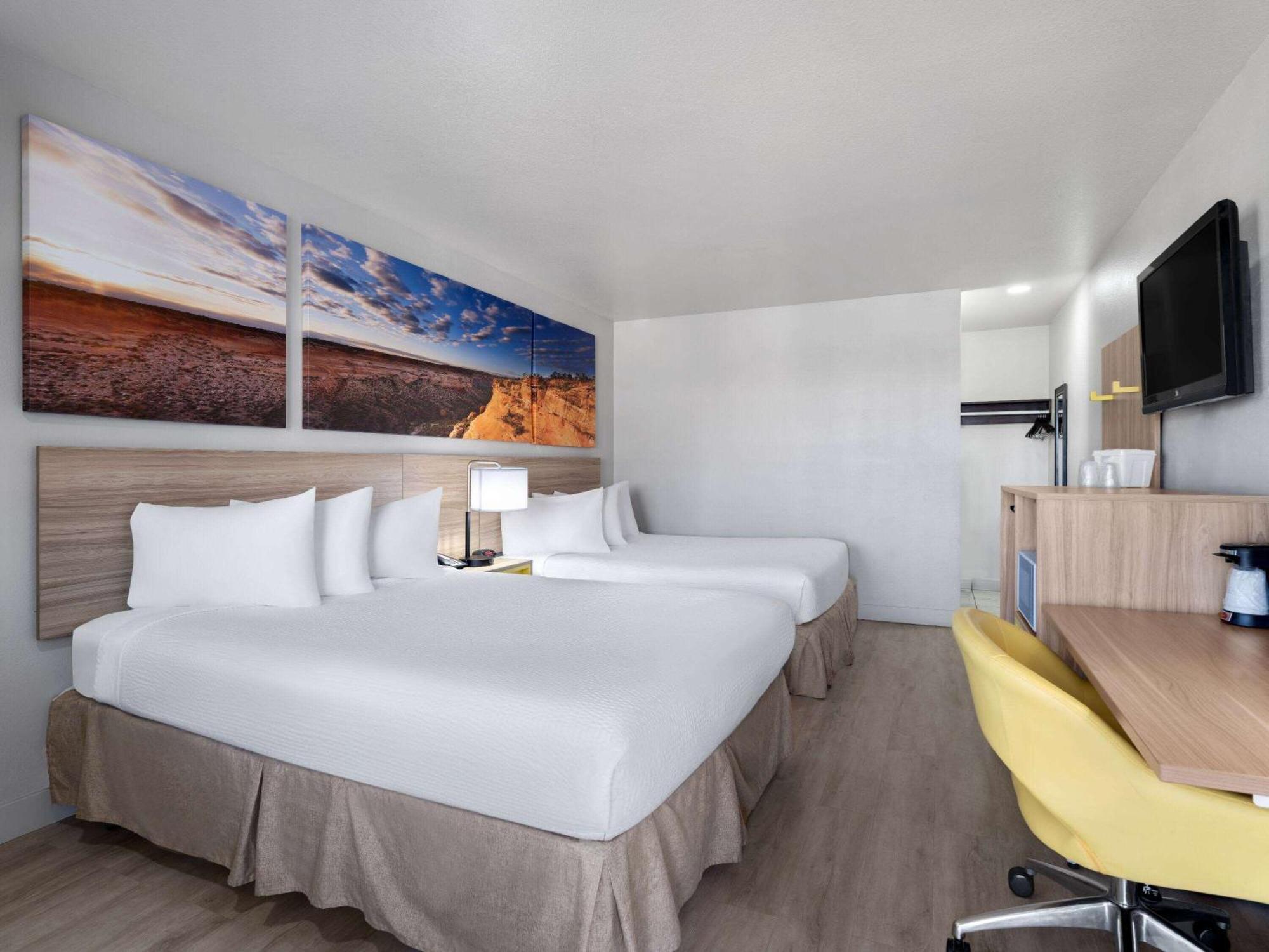 Queen Room Two Queen Beds Non-Smoking
