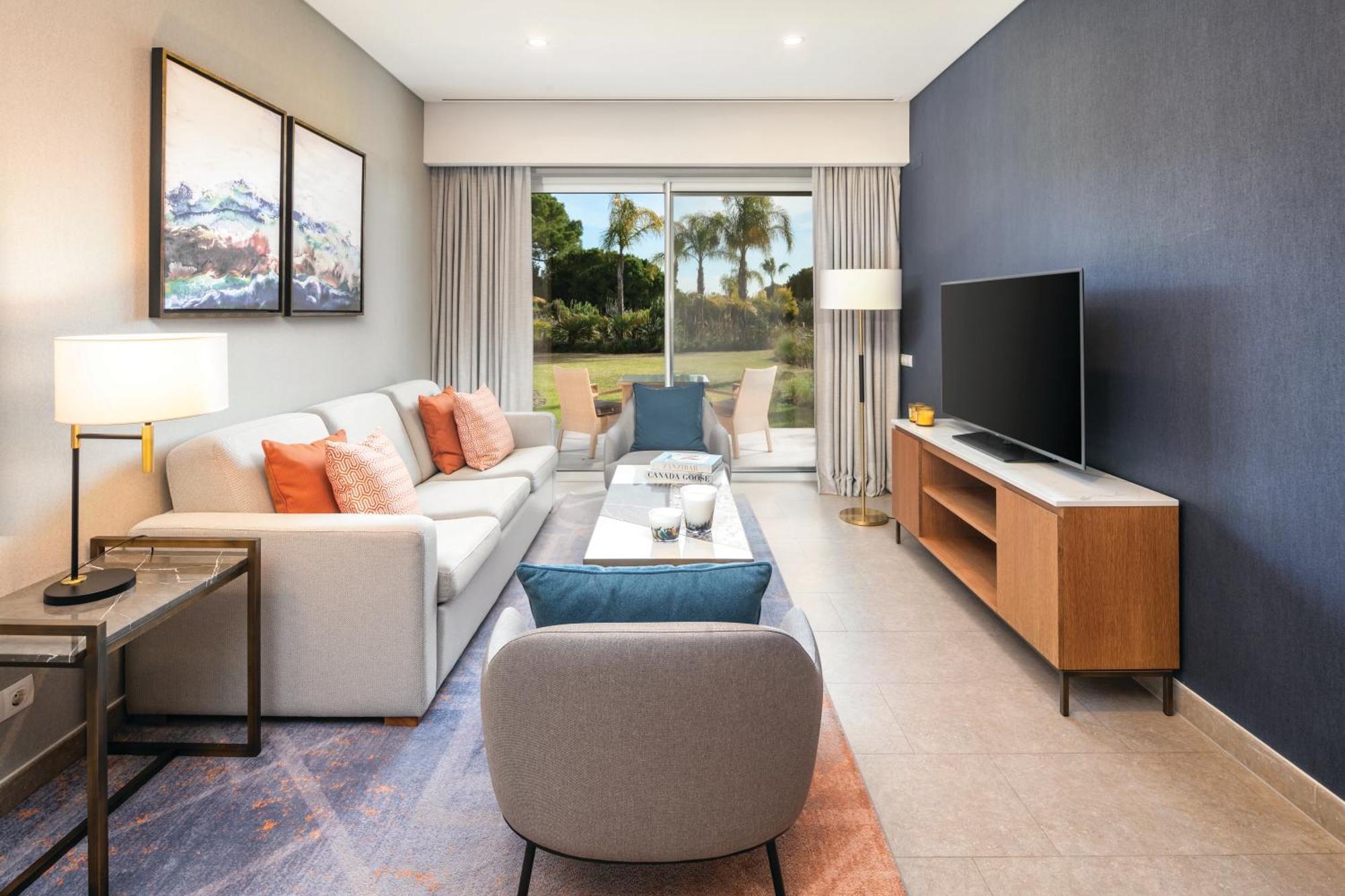 One Bedroom Sunset Suite