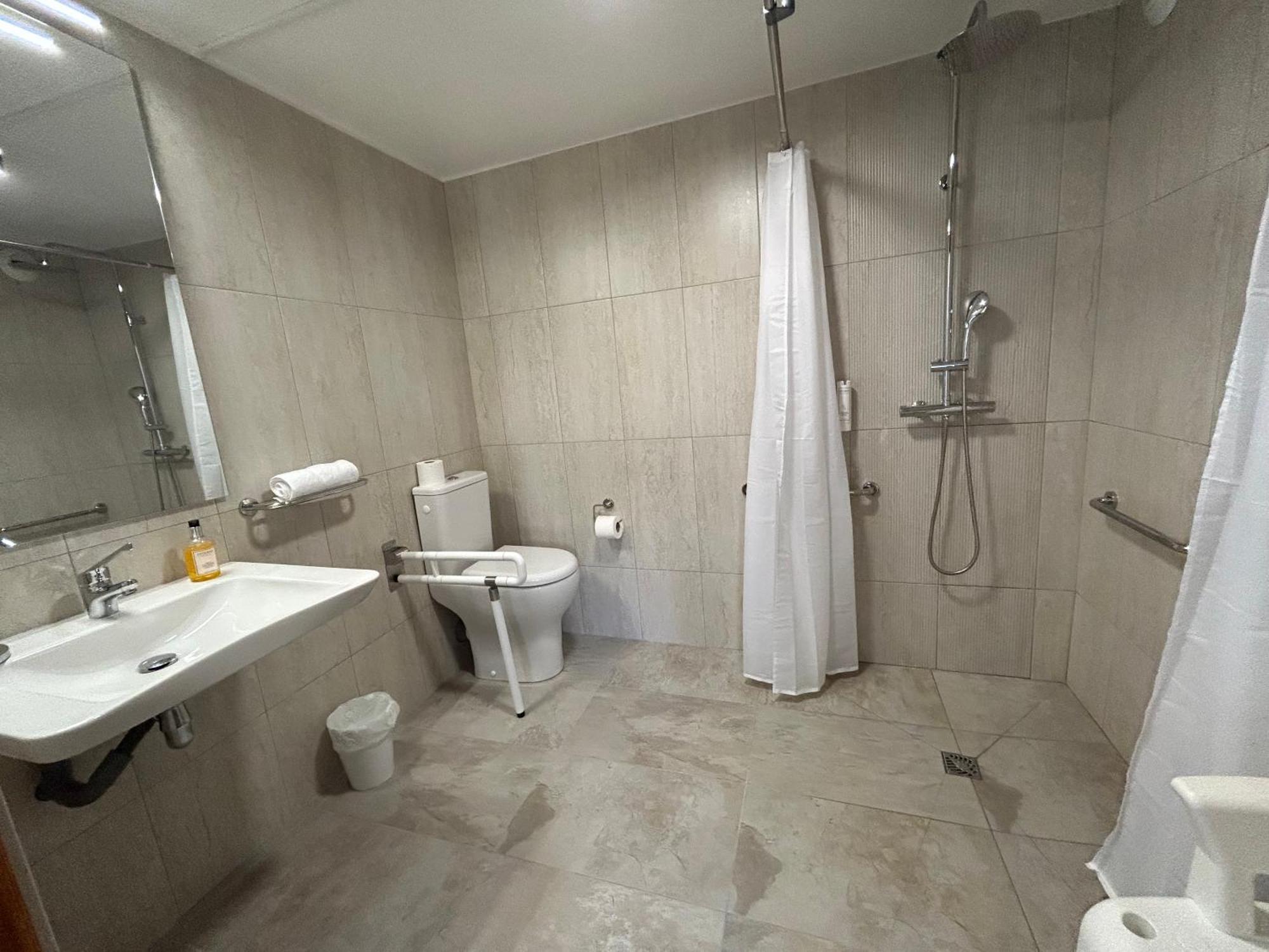 Triple Room Disability Access,1566990911:JPEG