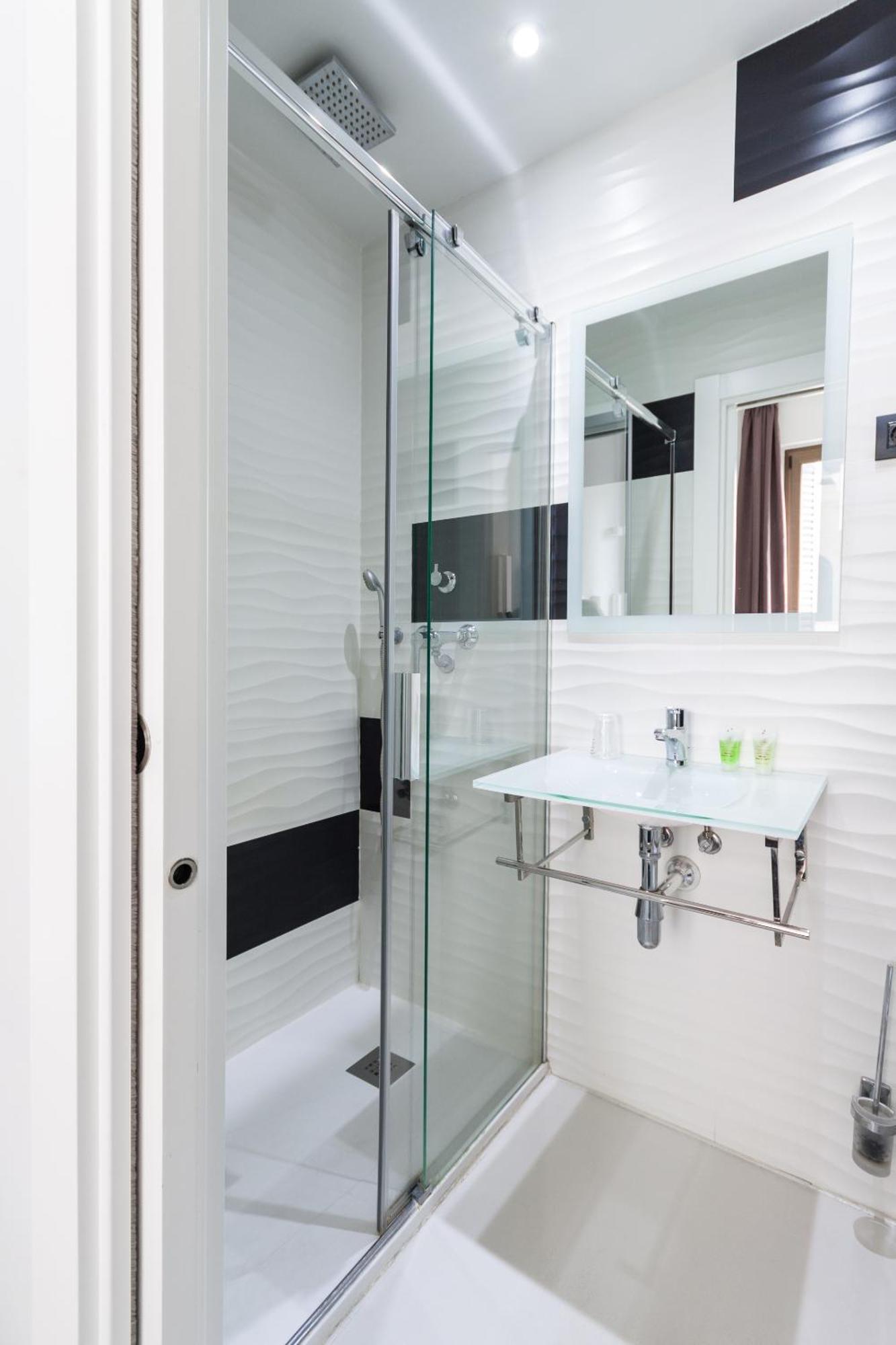Double Room Private Bathroom