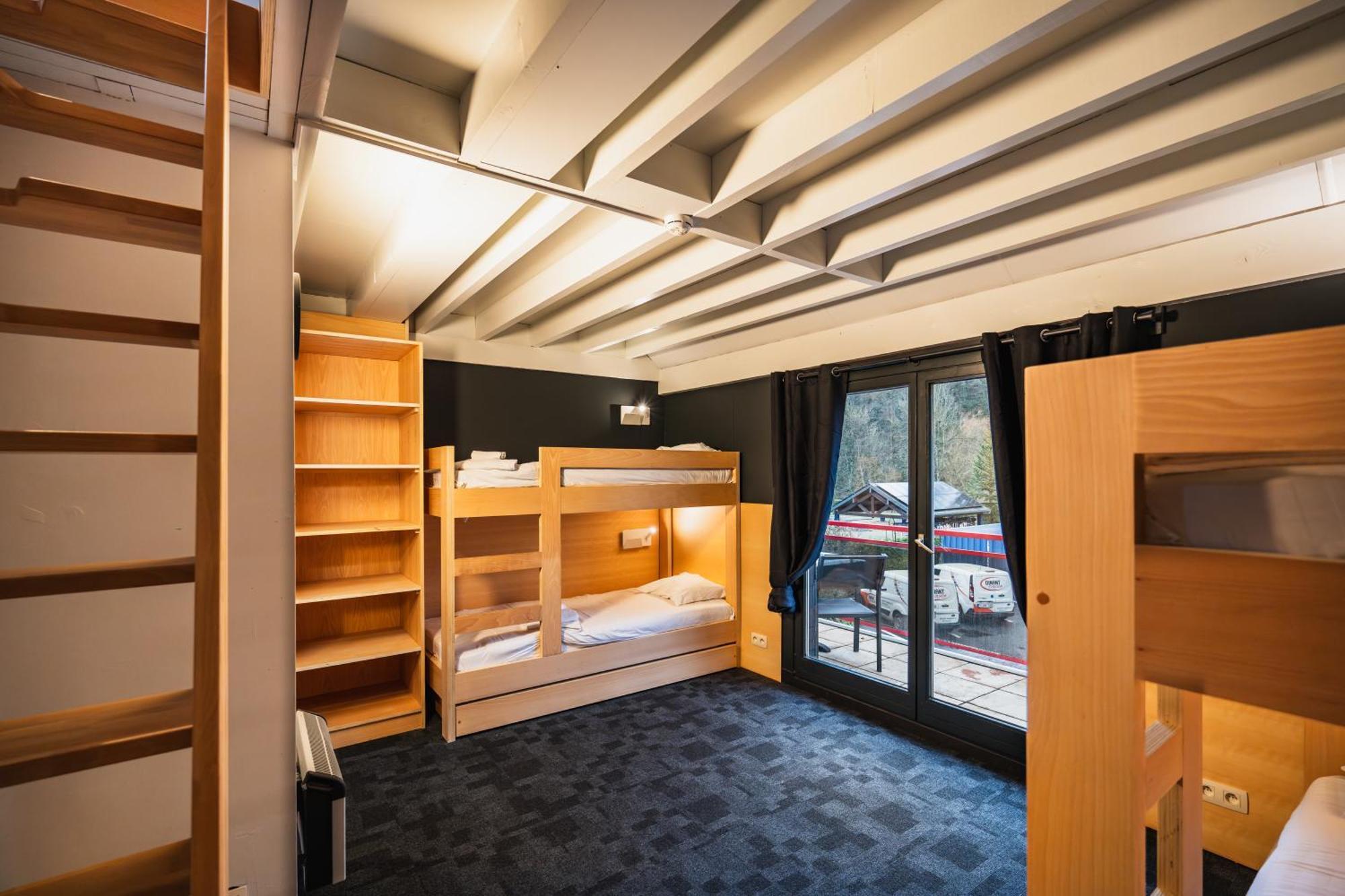 Mixed Dormitory Room