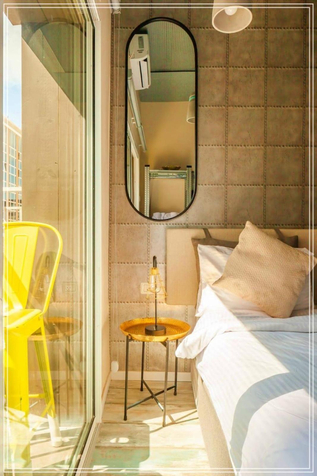 Deluxe Double Room Standing Balcony