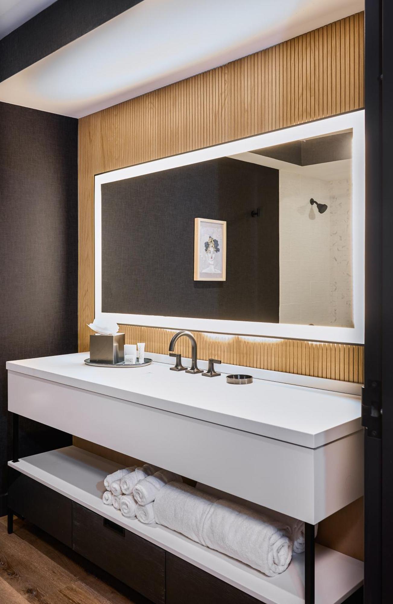Superior King Room