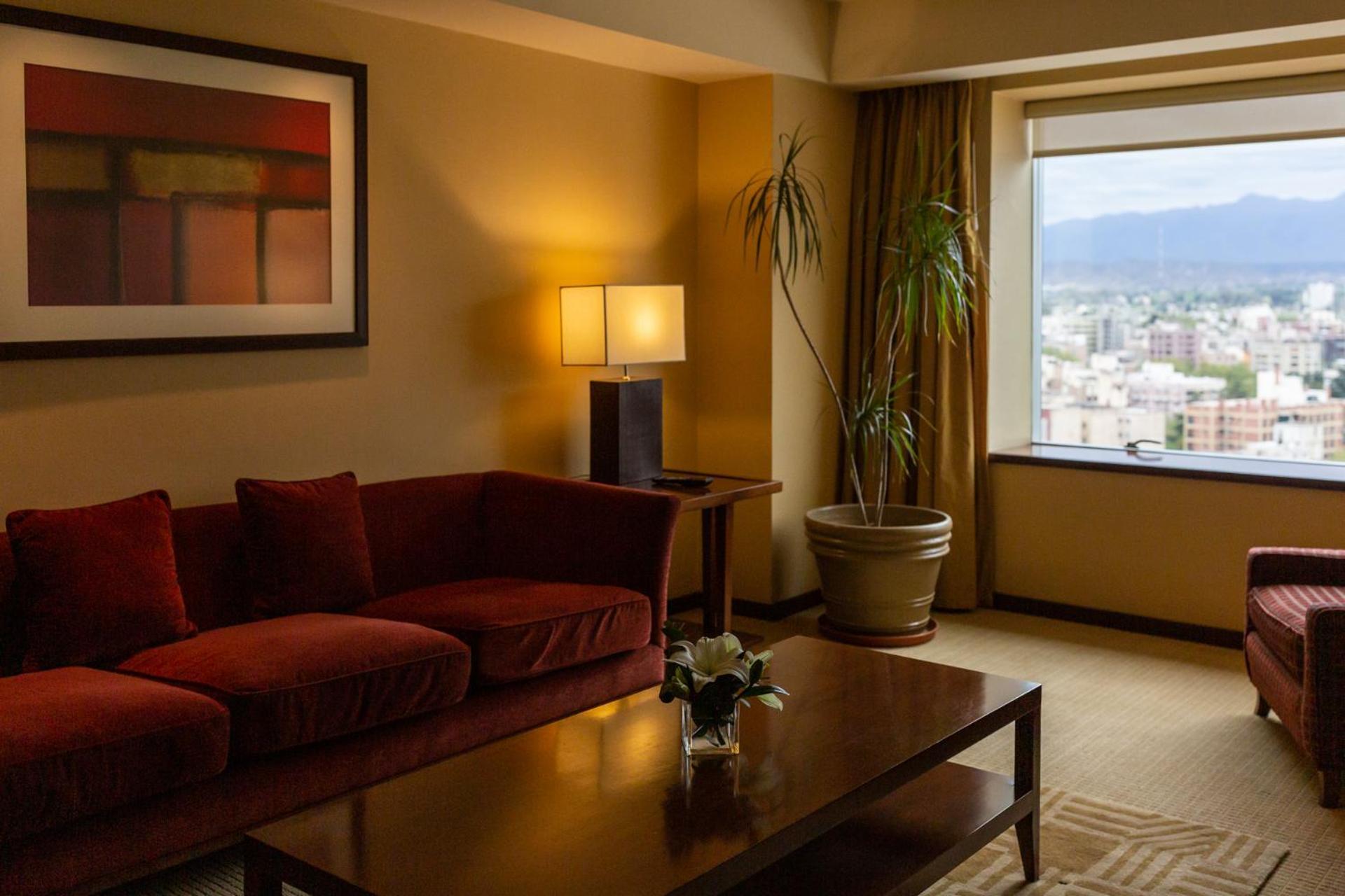 TWO BEDS SUITE 1 Bedroom Suite