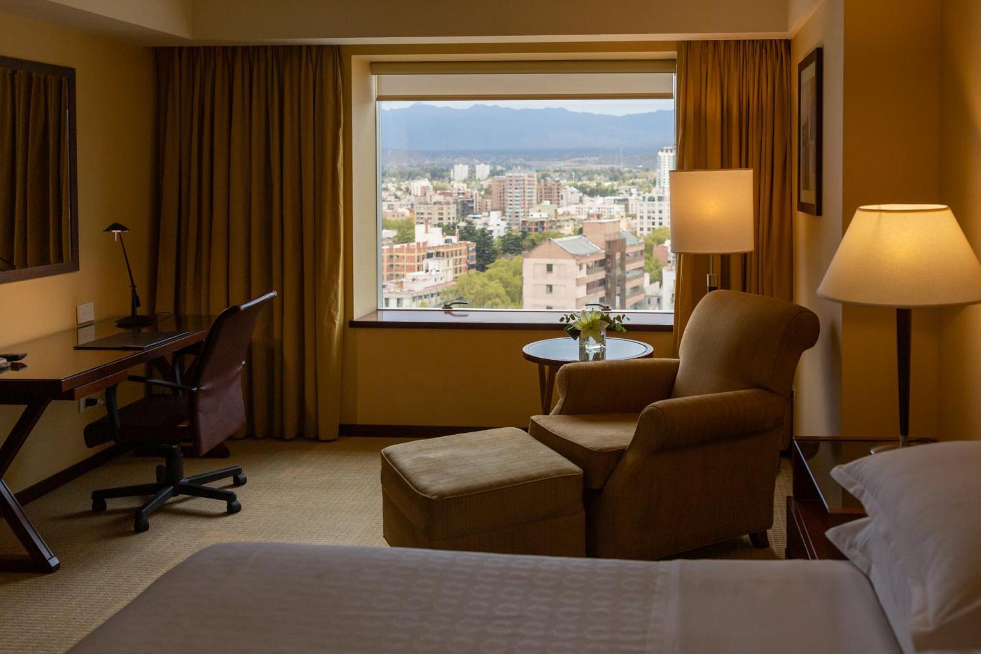 Guest room 1 King City view