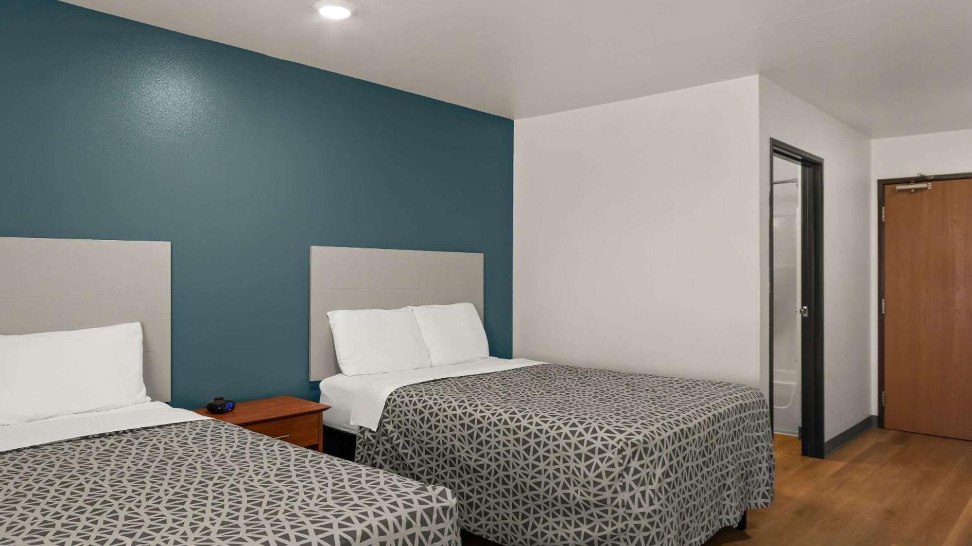 Double Room with Two Double Beds - Non-Smoking