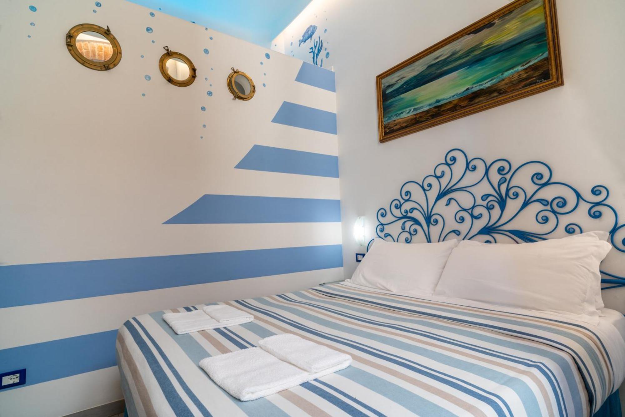 Double or Twin Room Private Bathroom