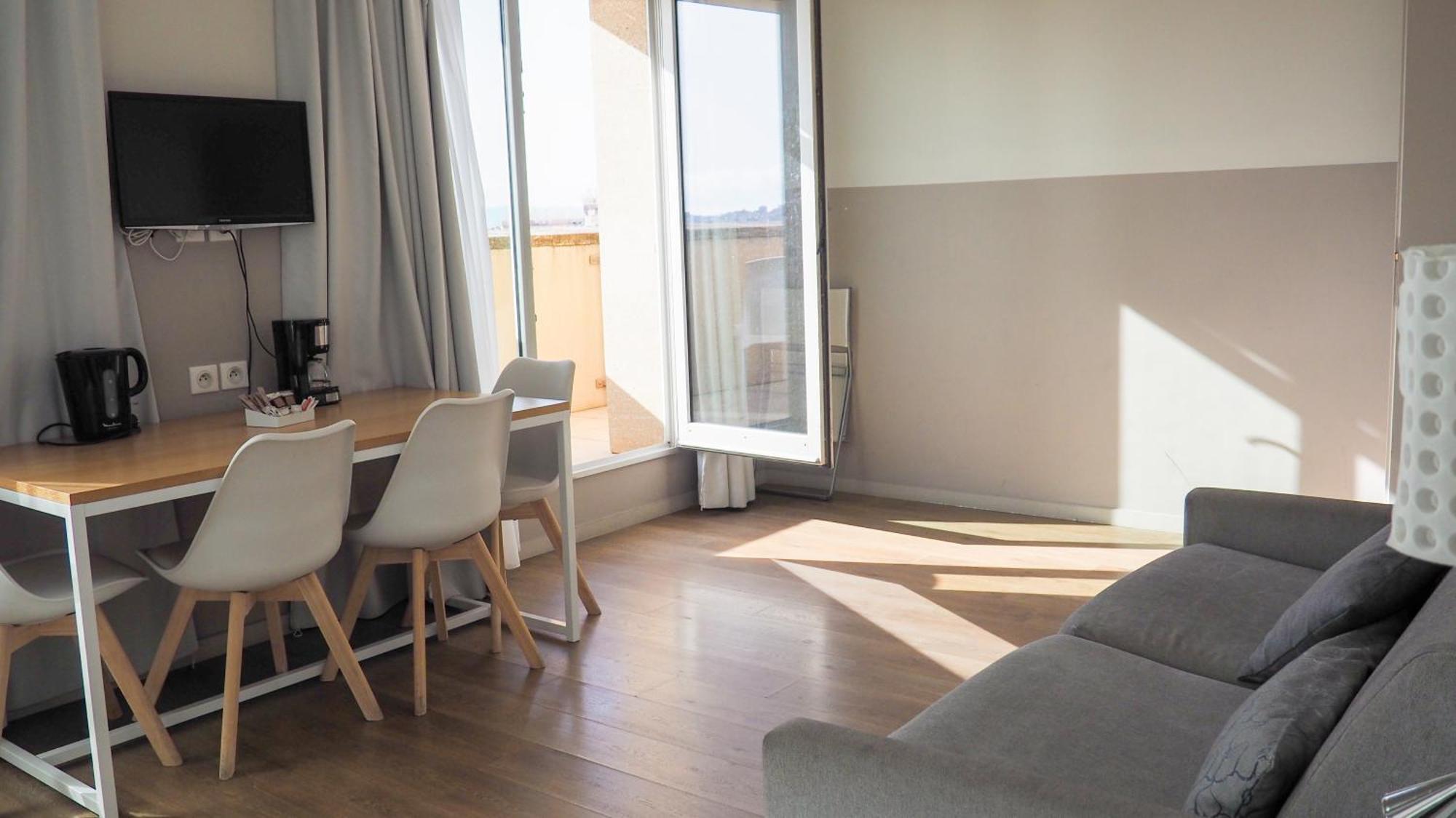Superior Apartment