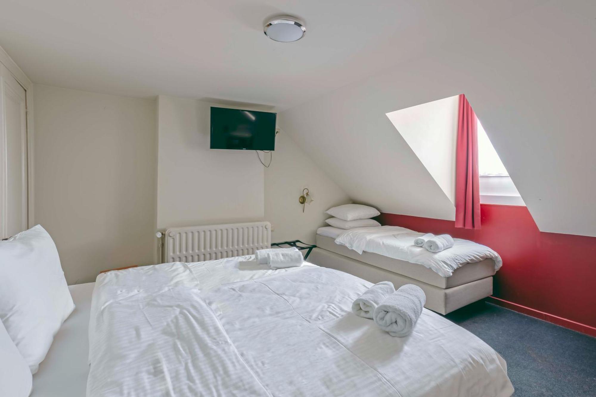 Basic Triple Room Attic