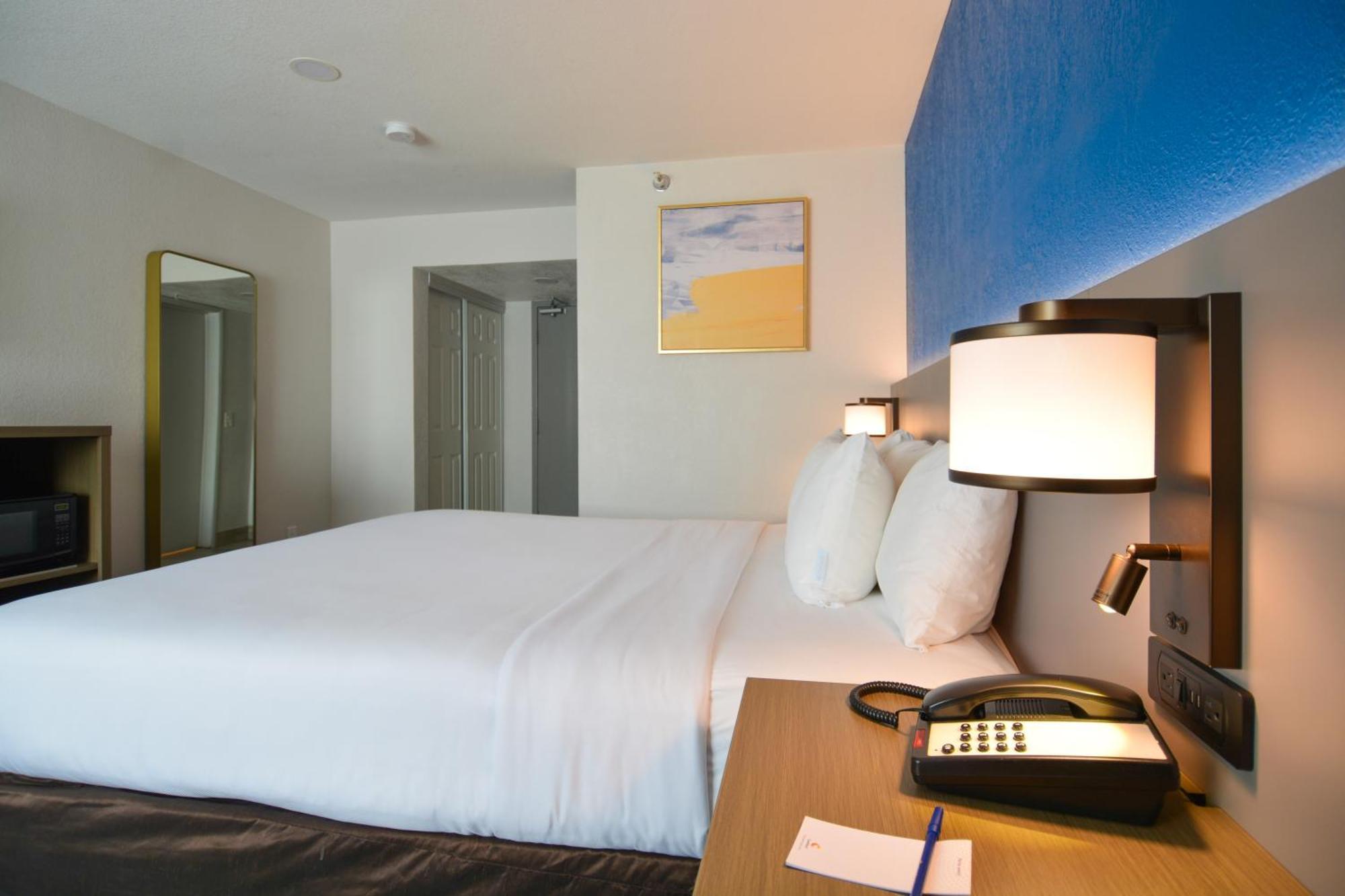 Standard Room 1 King Bed Non Smoking