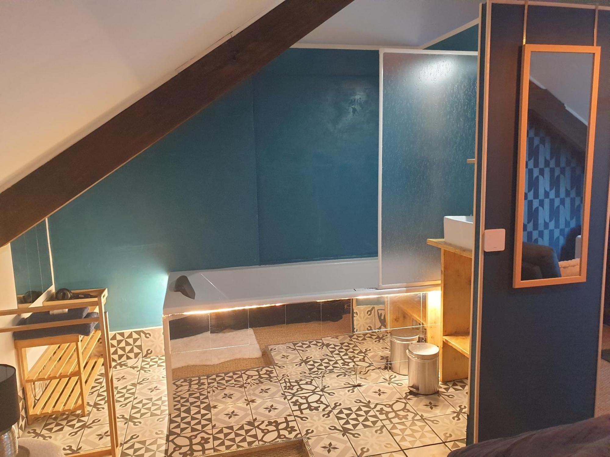 Double Room Private Bathroom