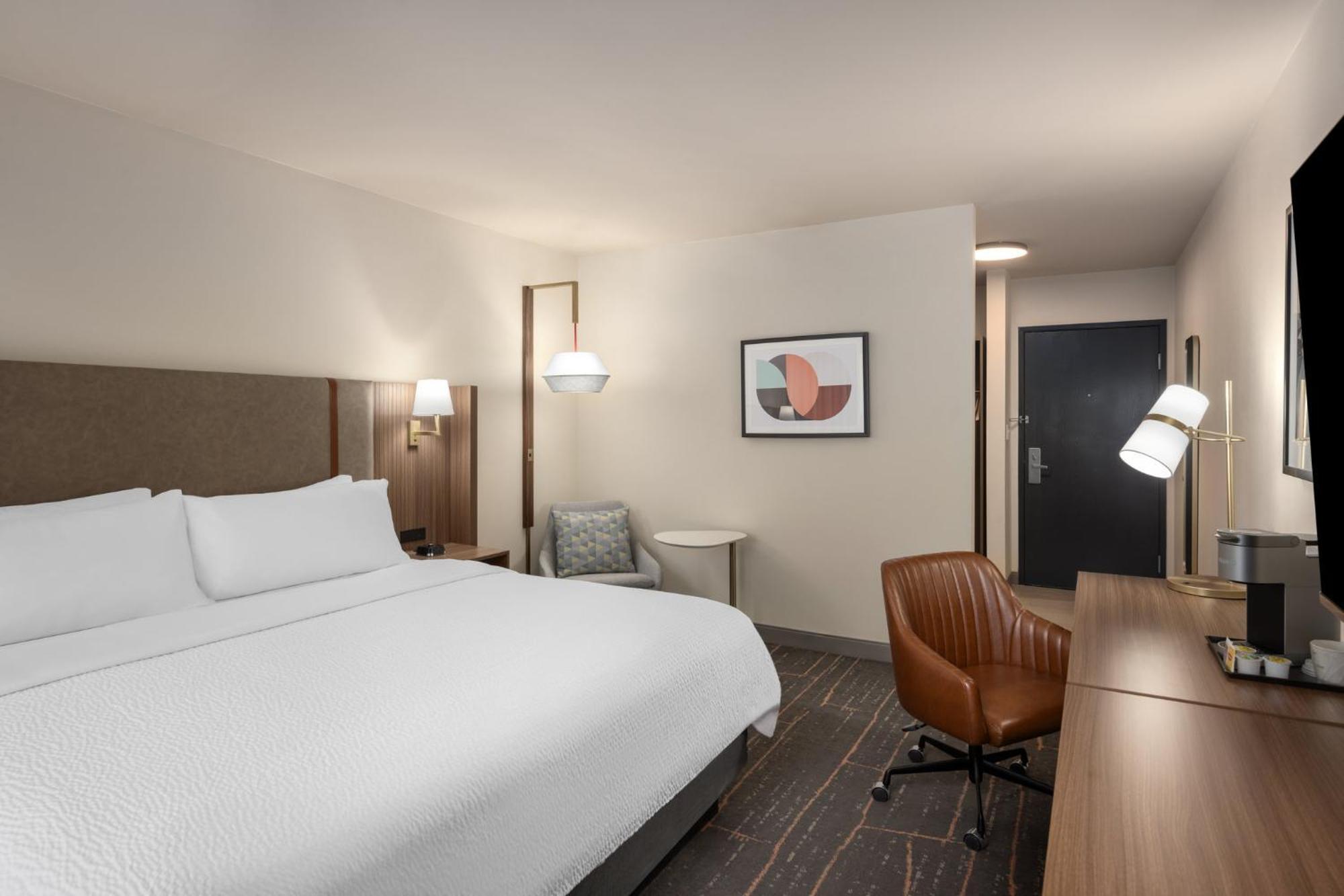 Standard King Room