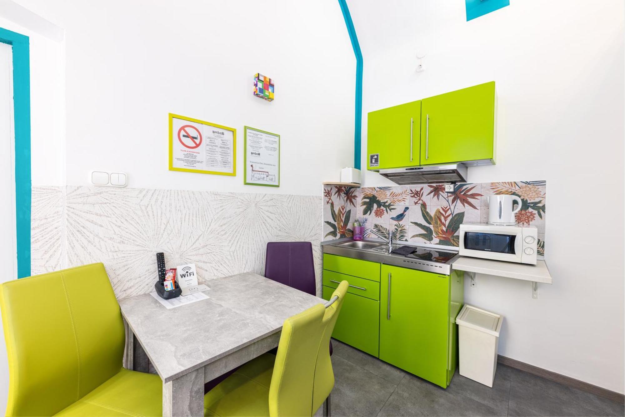 Medium Studio