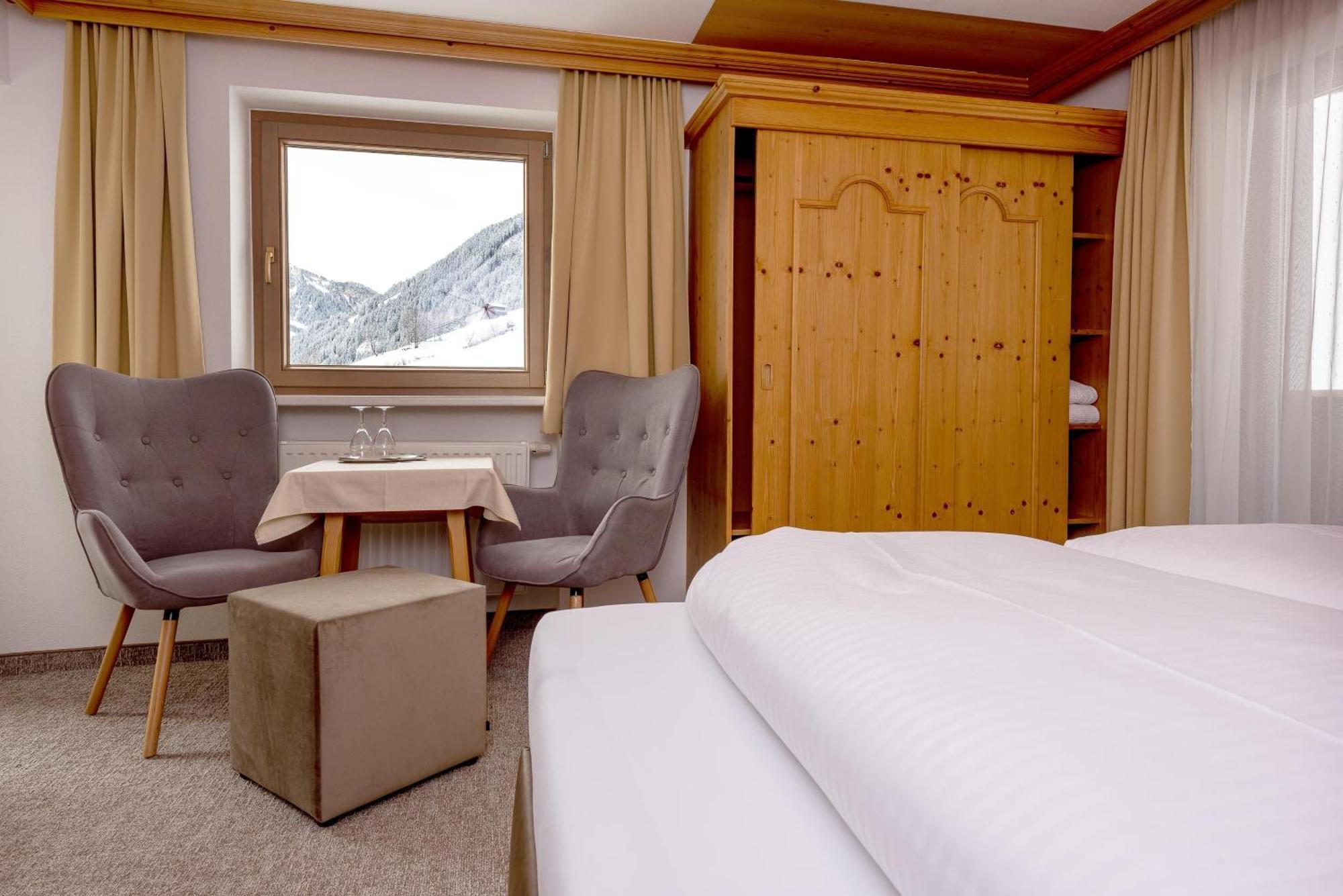 Double Room Bathroom