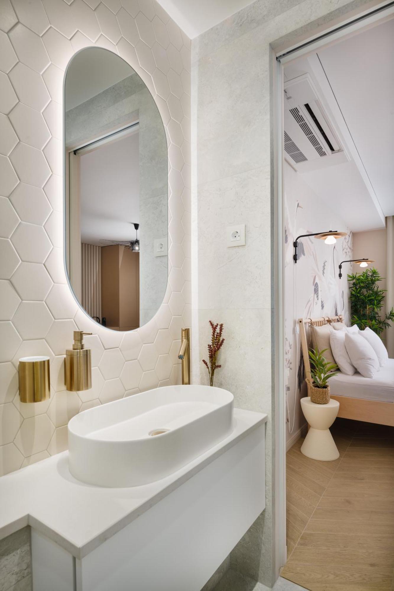 Deluxe Double Room Balcony Private Bathroom