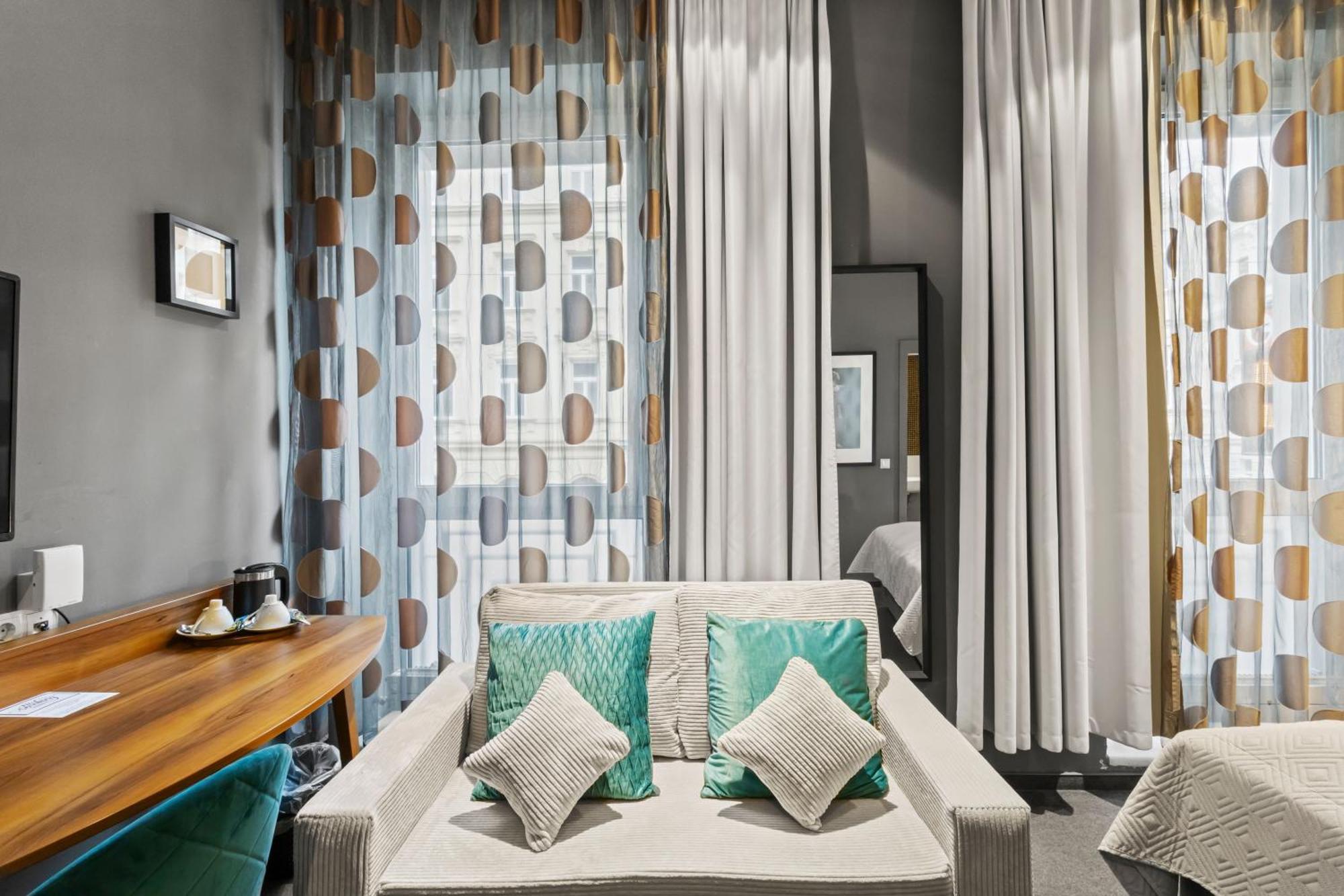 Superior King Room