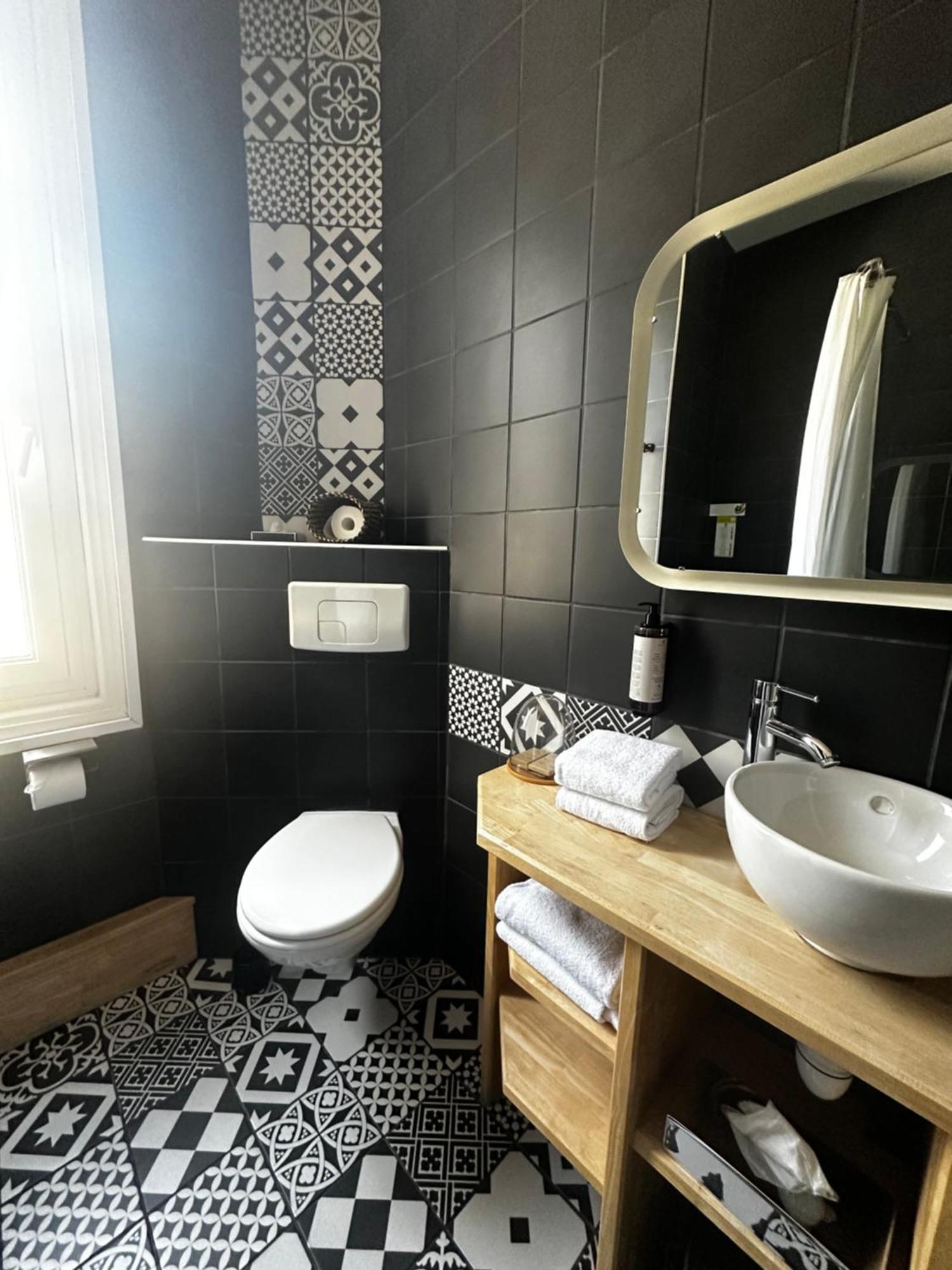 Large Double Room Partial Sea View
