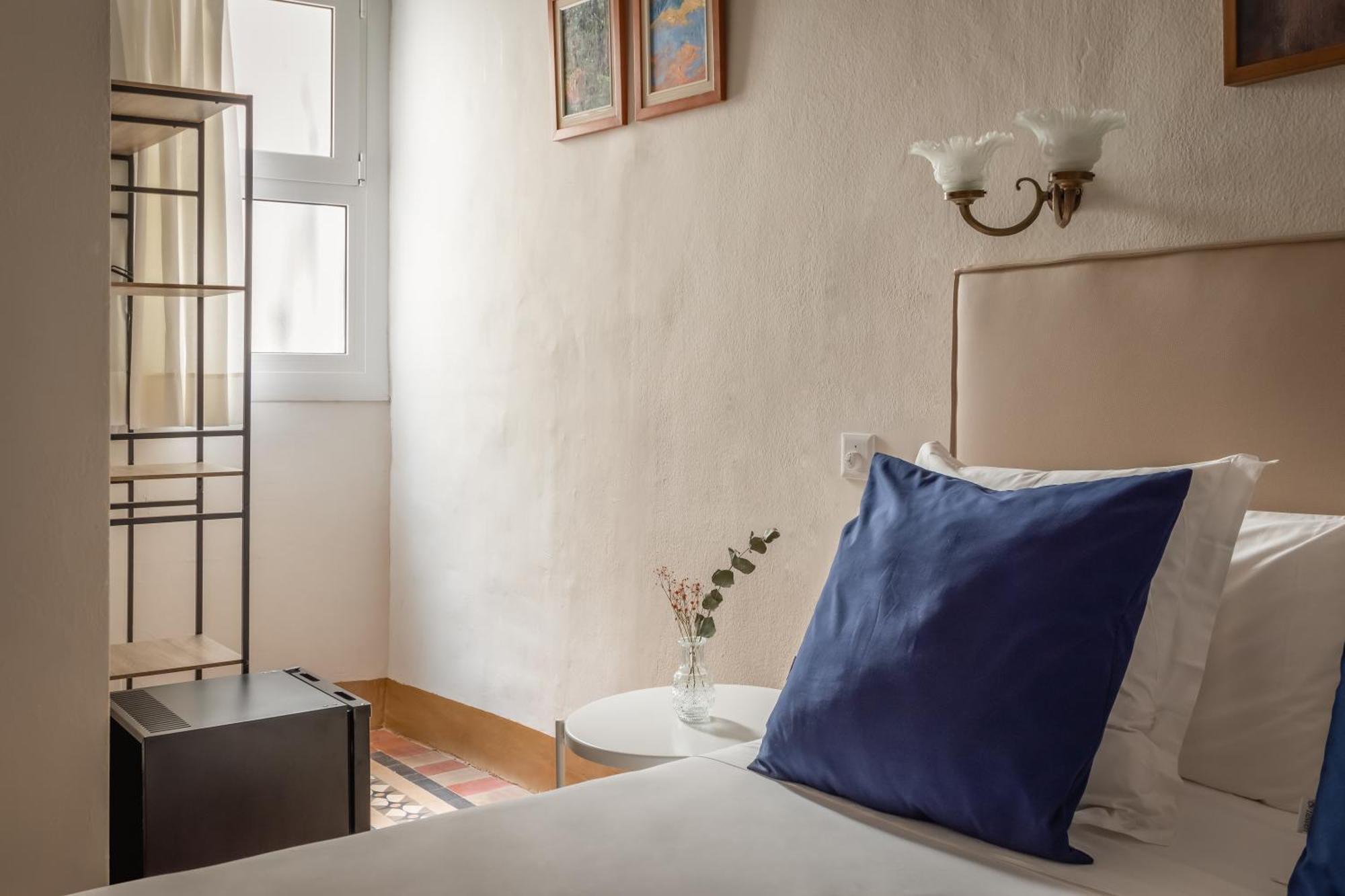 Budget Double Room Interior