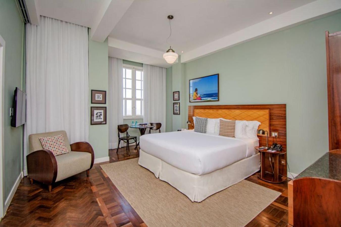 Deluxe Medium Room