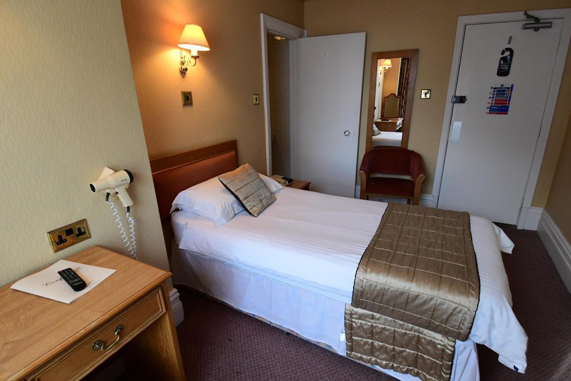Single Room,1572622298:JPEG