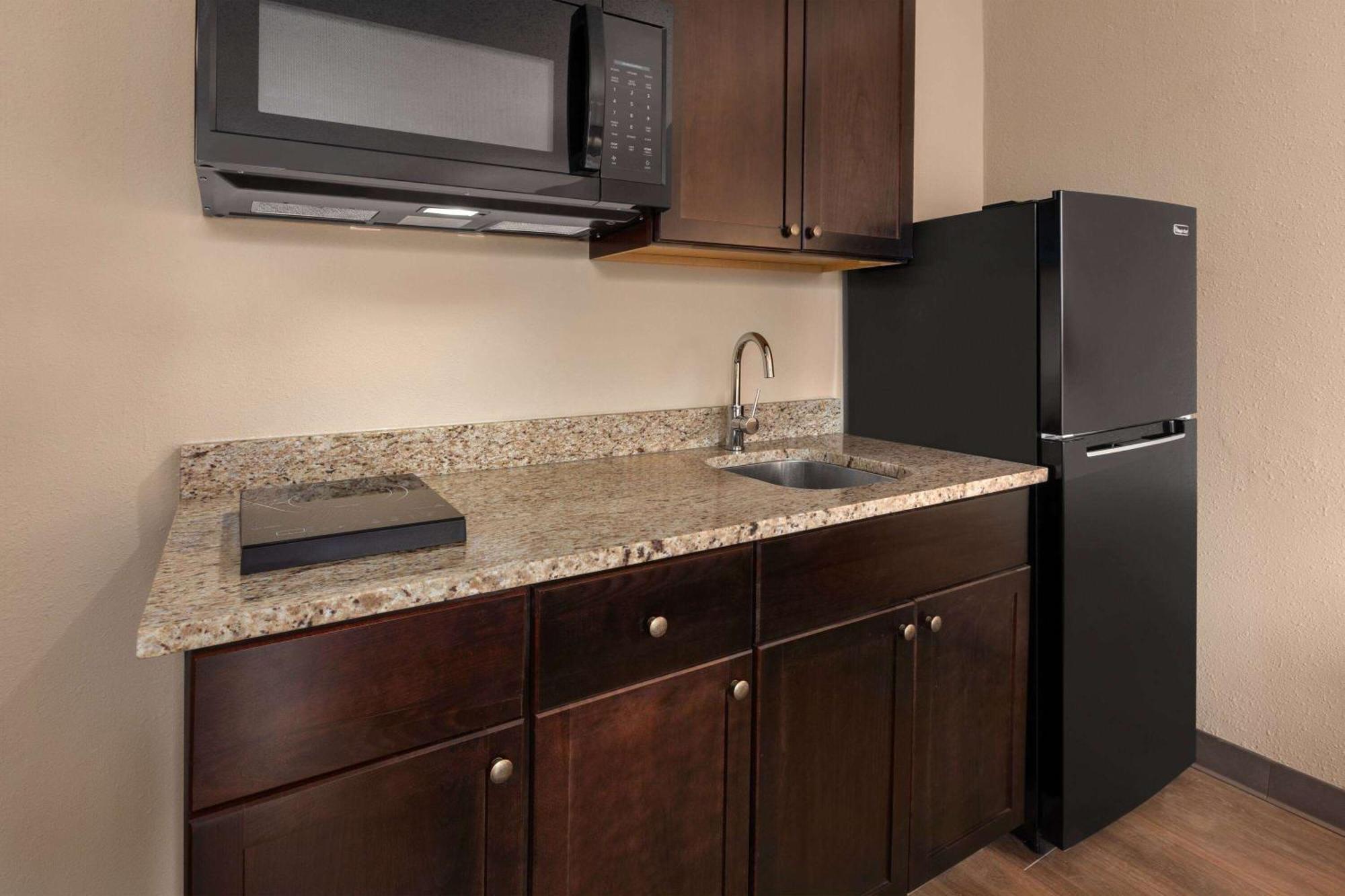 King Room Kitchenette Non-Smoking