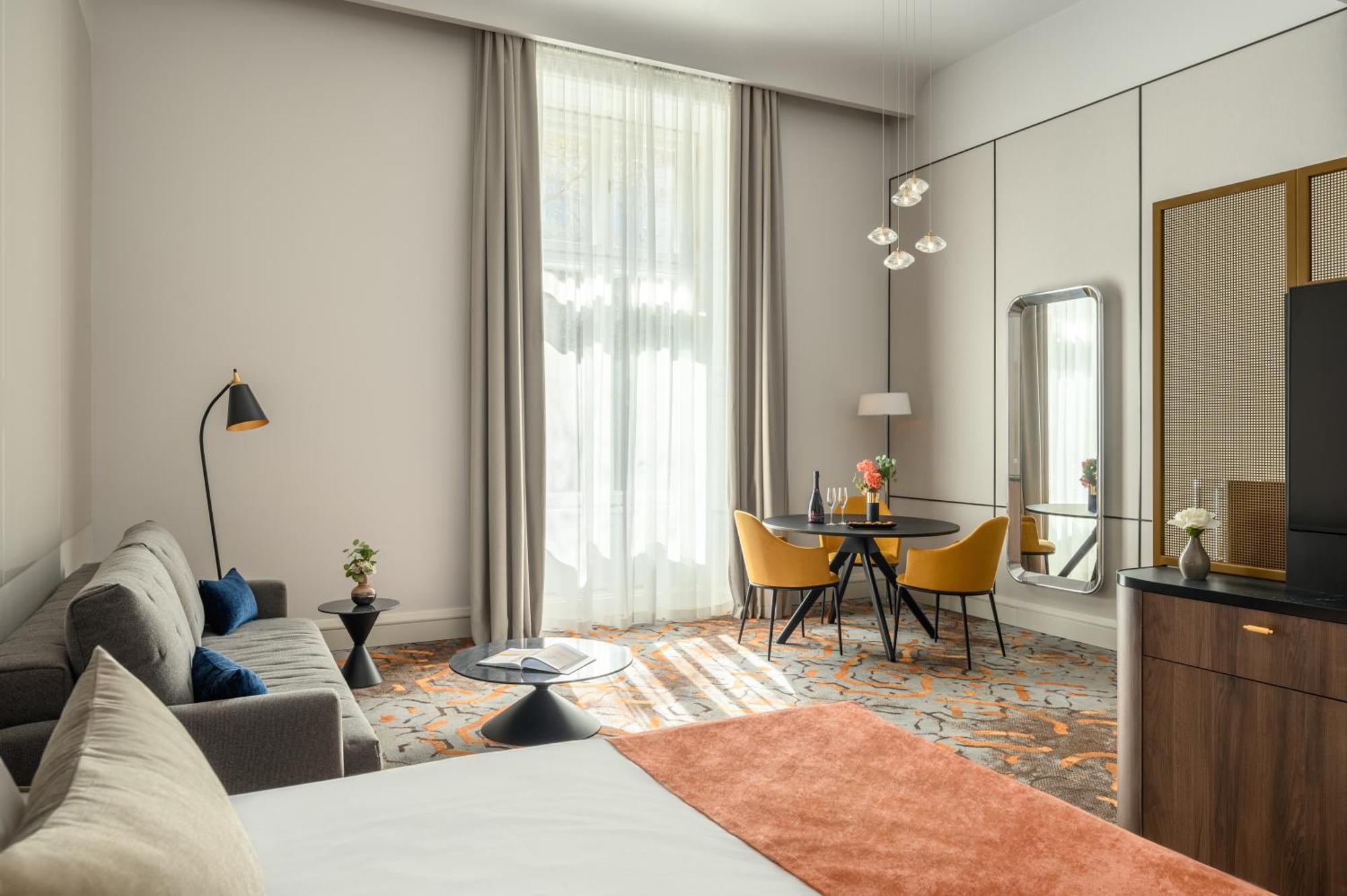 Junior Suite