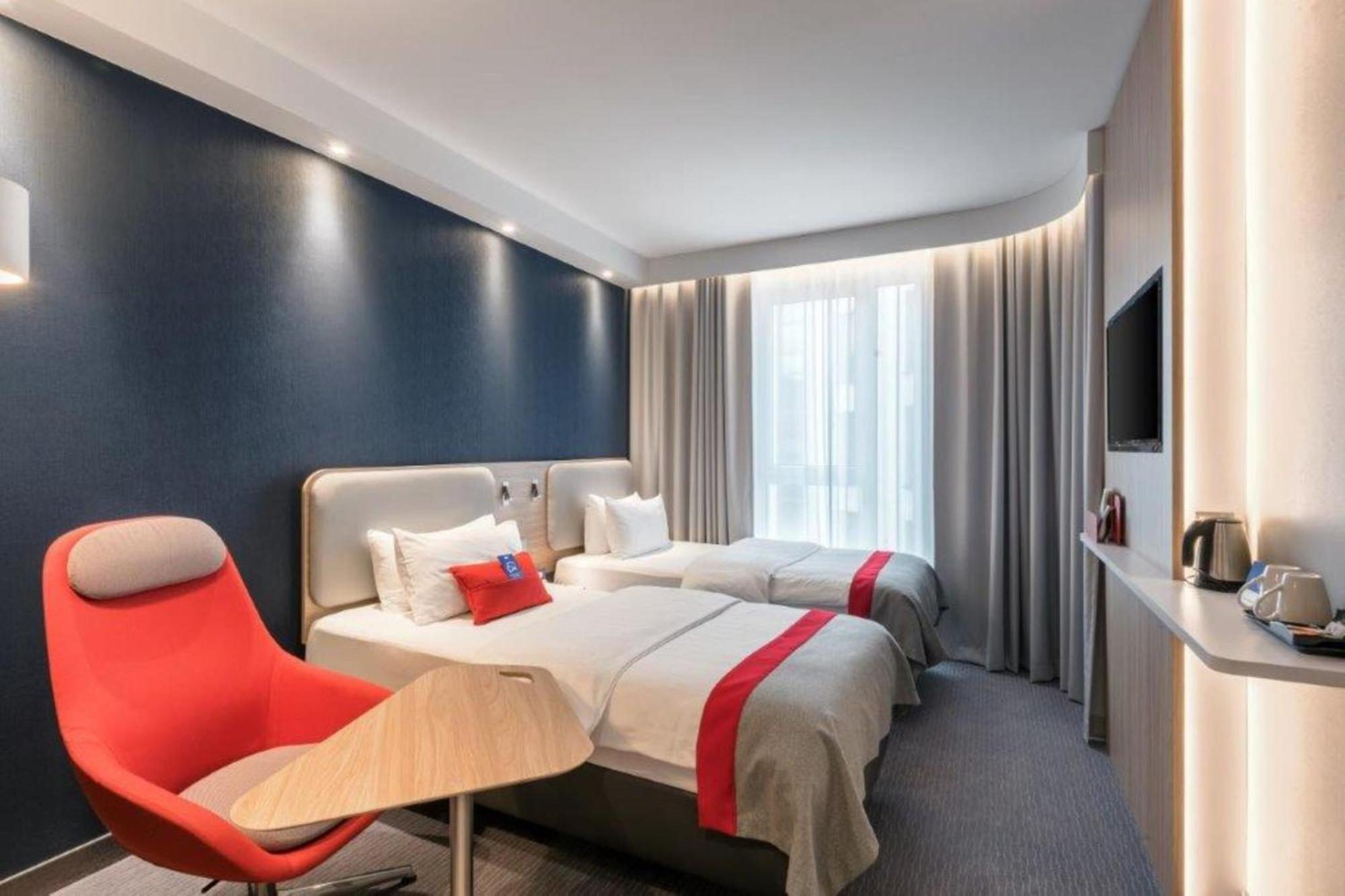 Standard Twin Room Top Floor