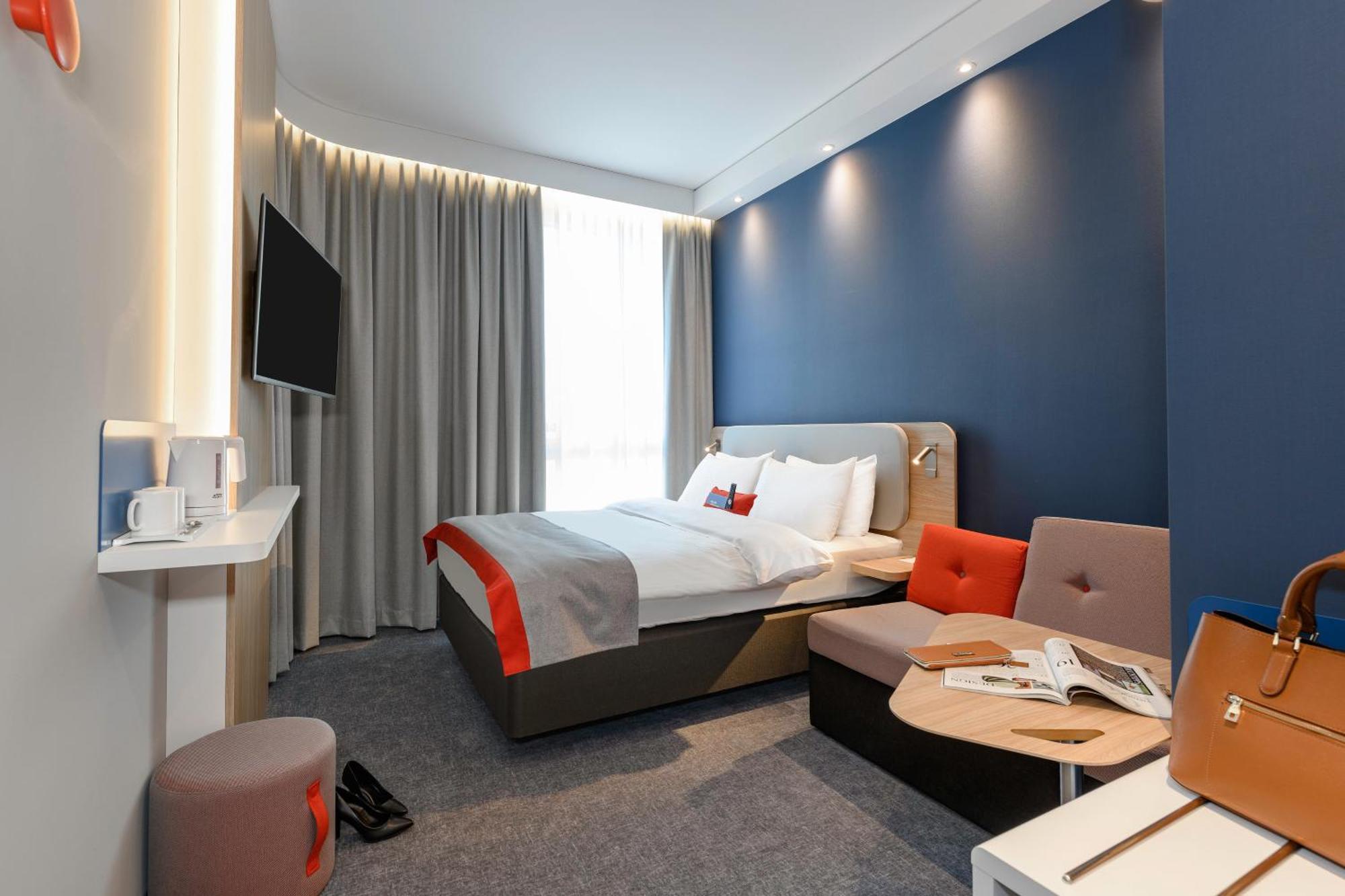 Standard Queen Room with Sofa Bed,1666730188:JPEG