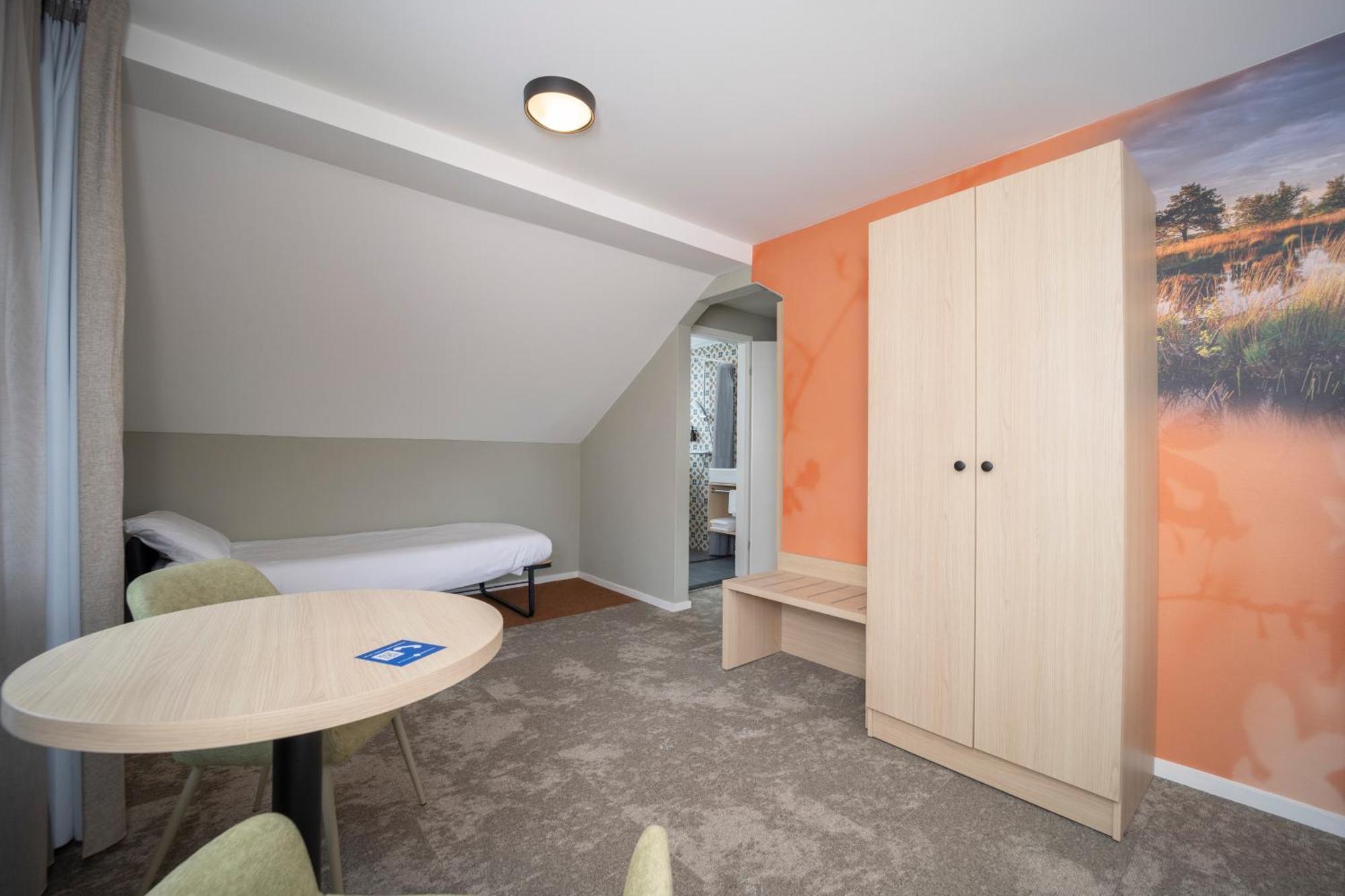 Triple Room,1574678171:JPEG