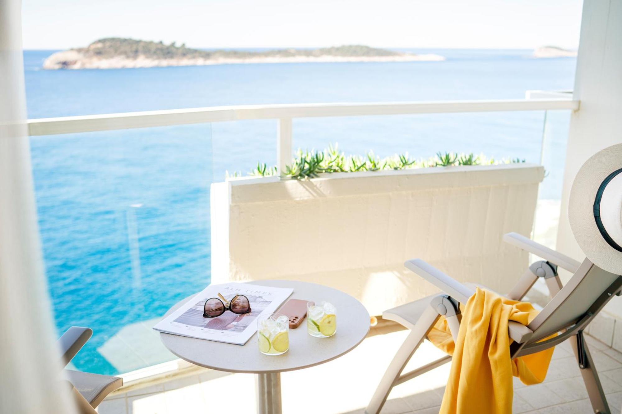 Deluxe Plus Room Sea view Balcony