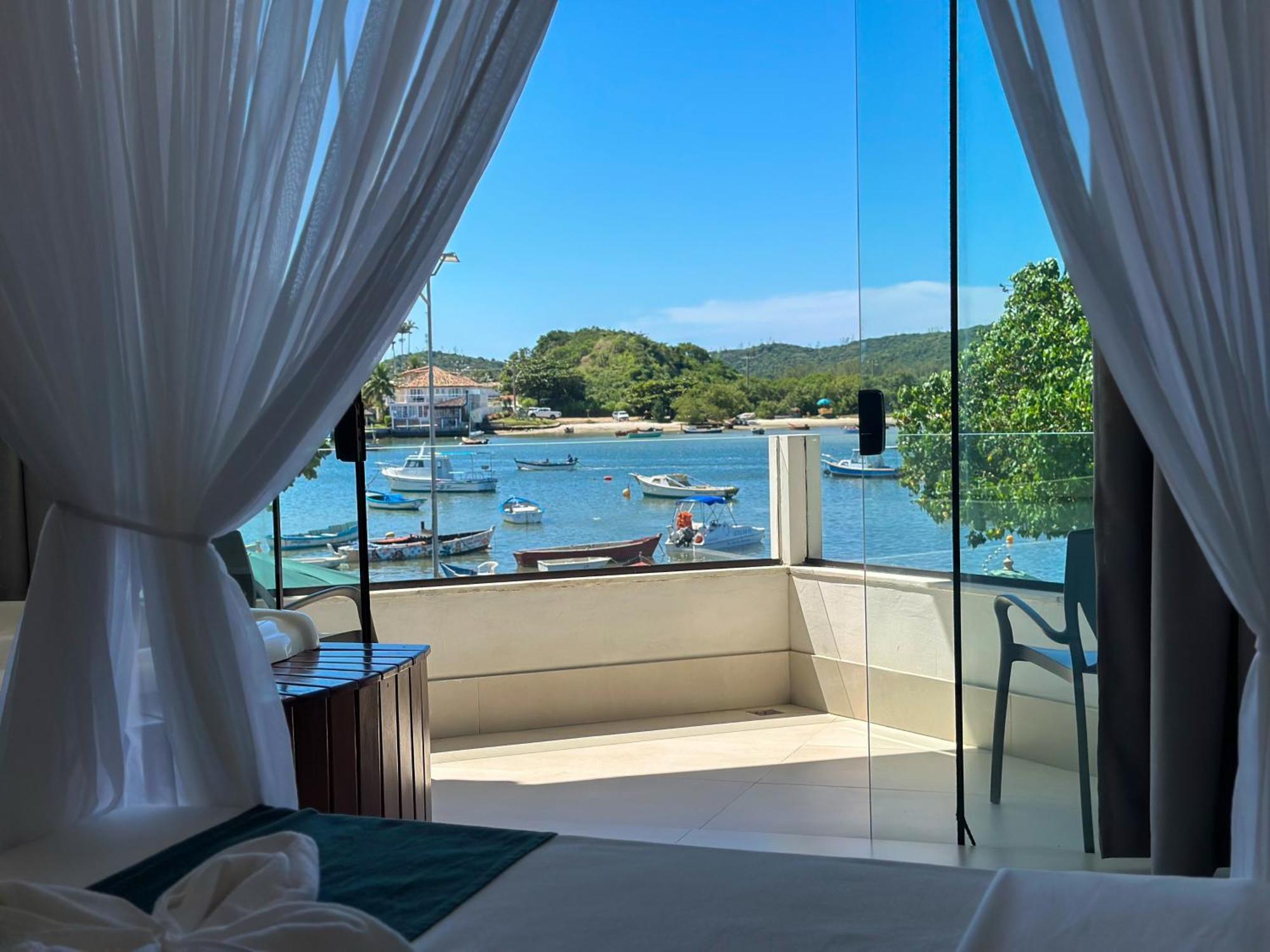 Deluxe Suite Spa Bath Lake View