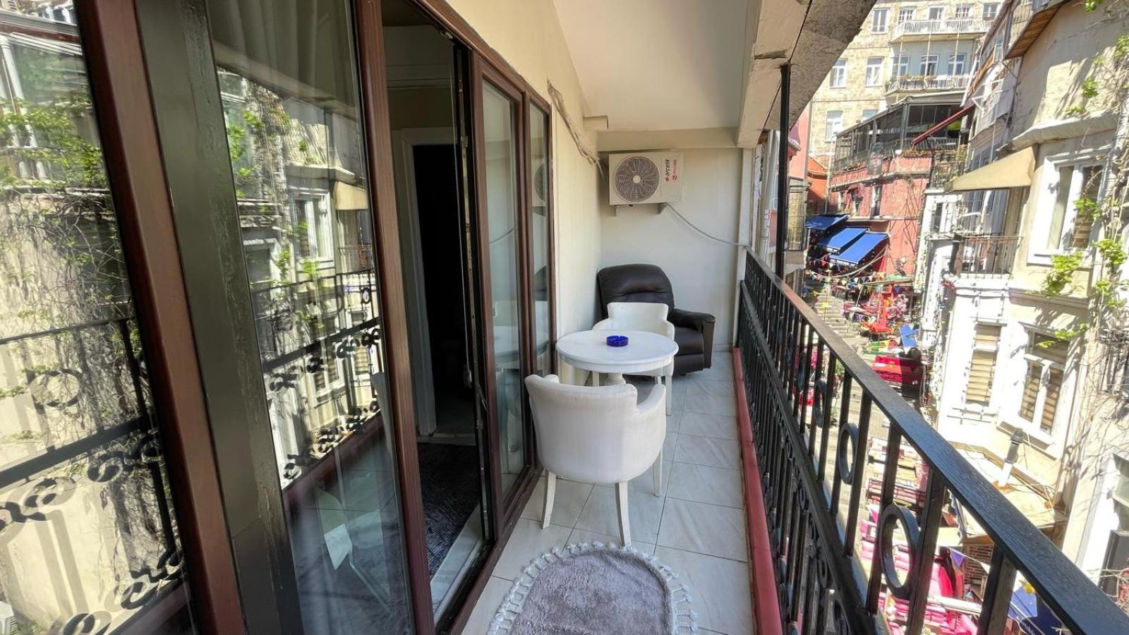 Queen Room Balcony