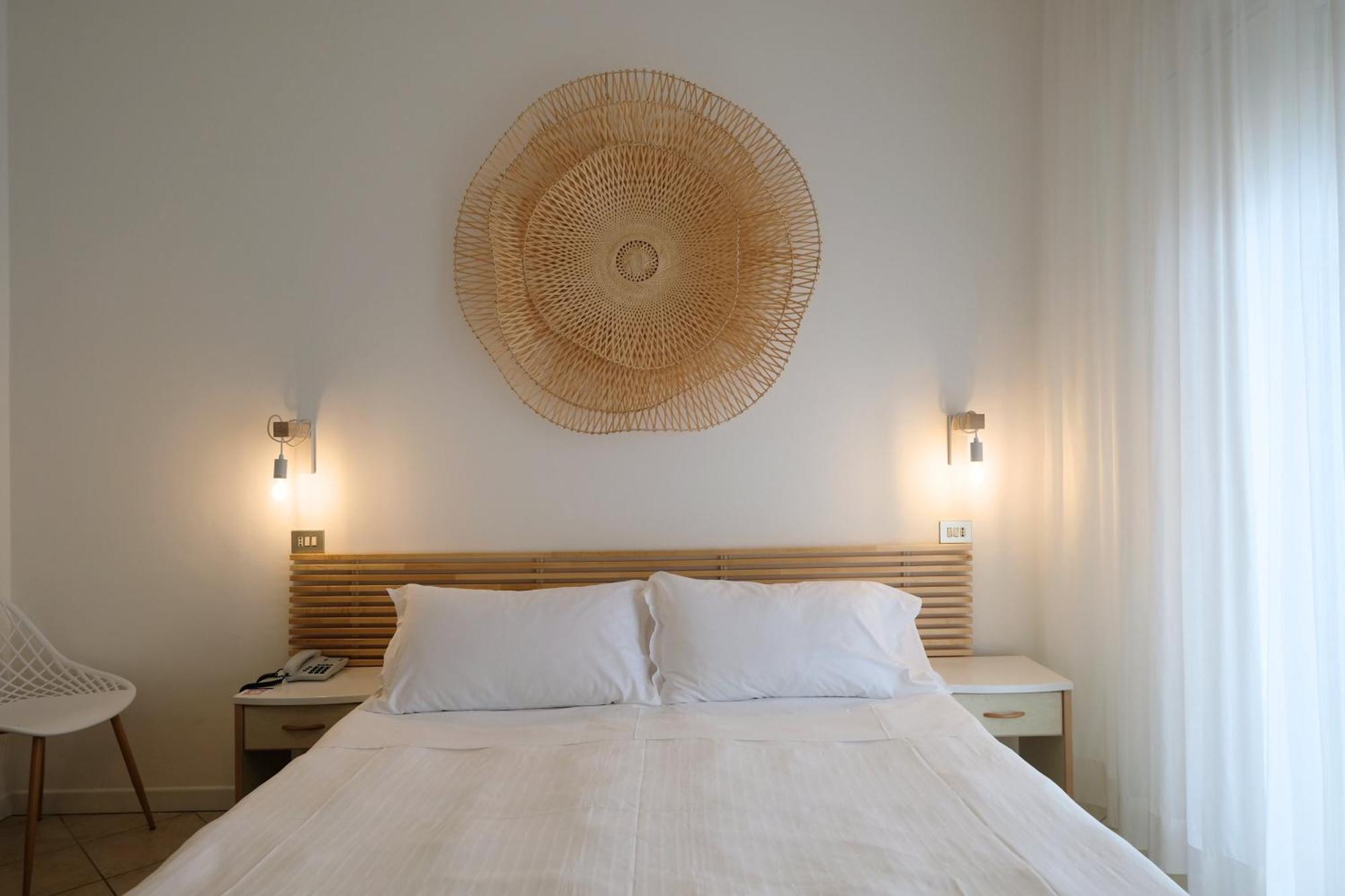 Classic Double or Twin Room Partial Sea View