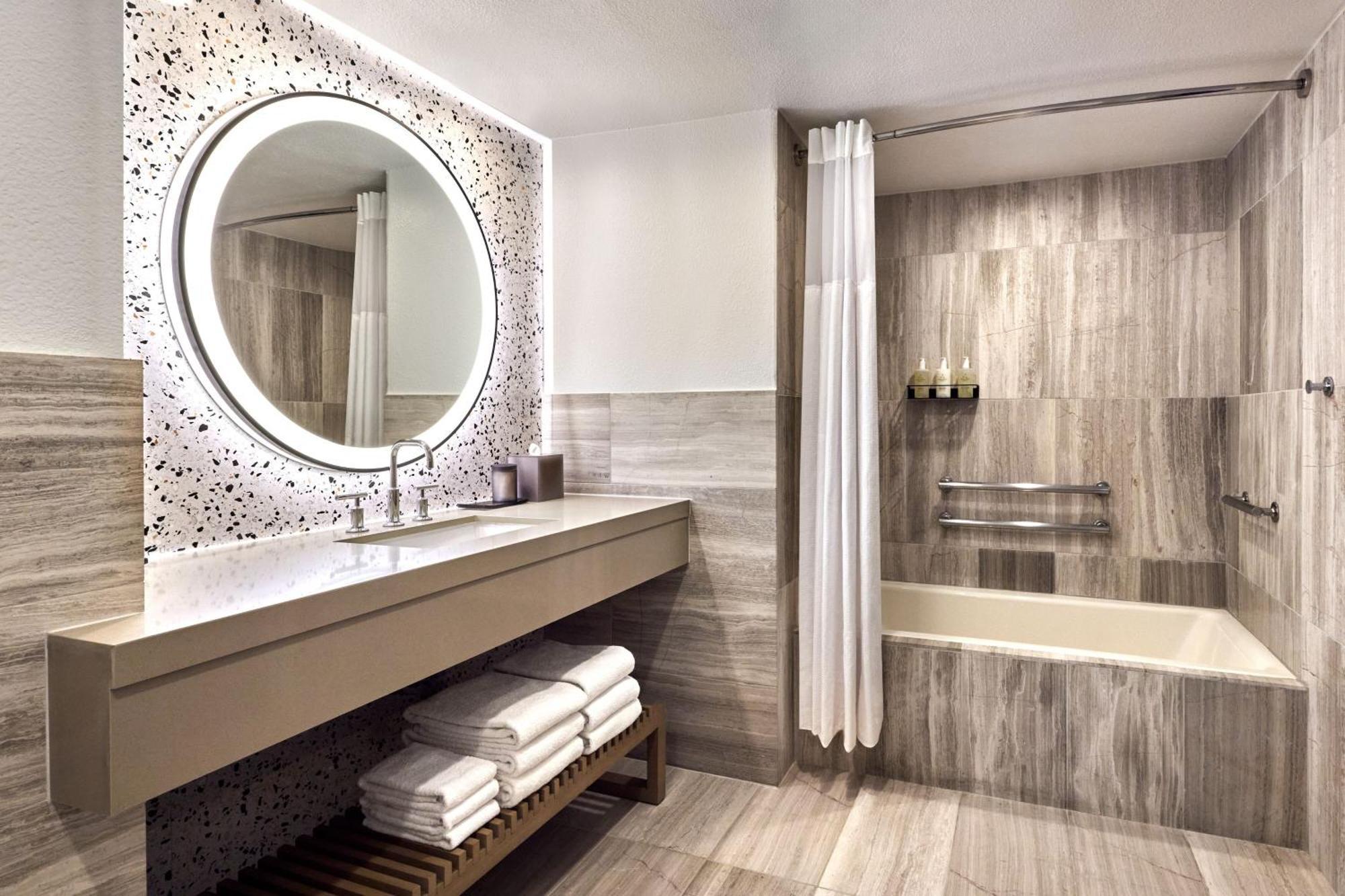 King Room Guest room 1 King Sofa bed Balcony