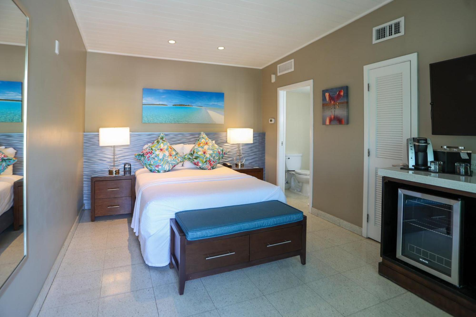 Deluxe Queen Room