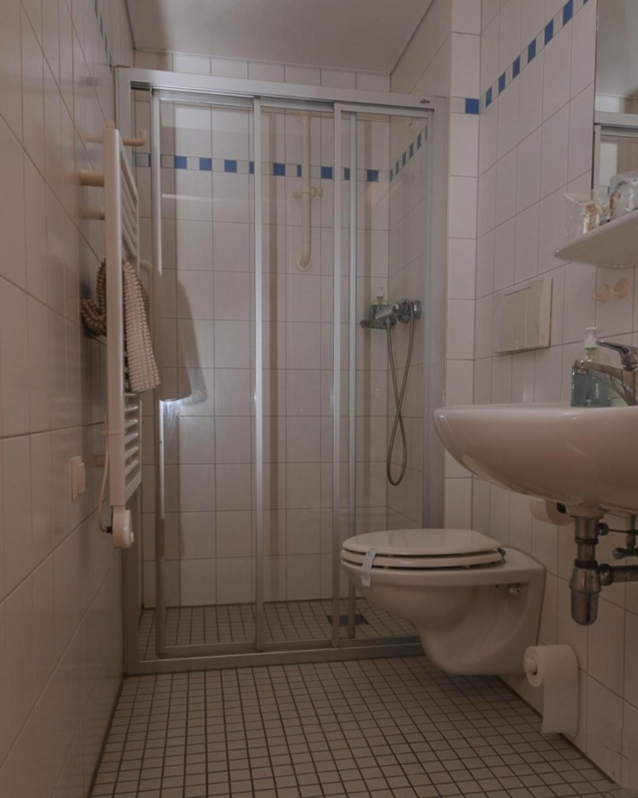 Twin Room Private Bathroom