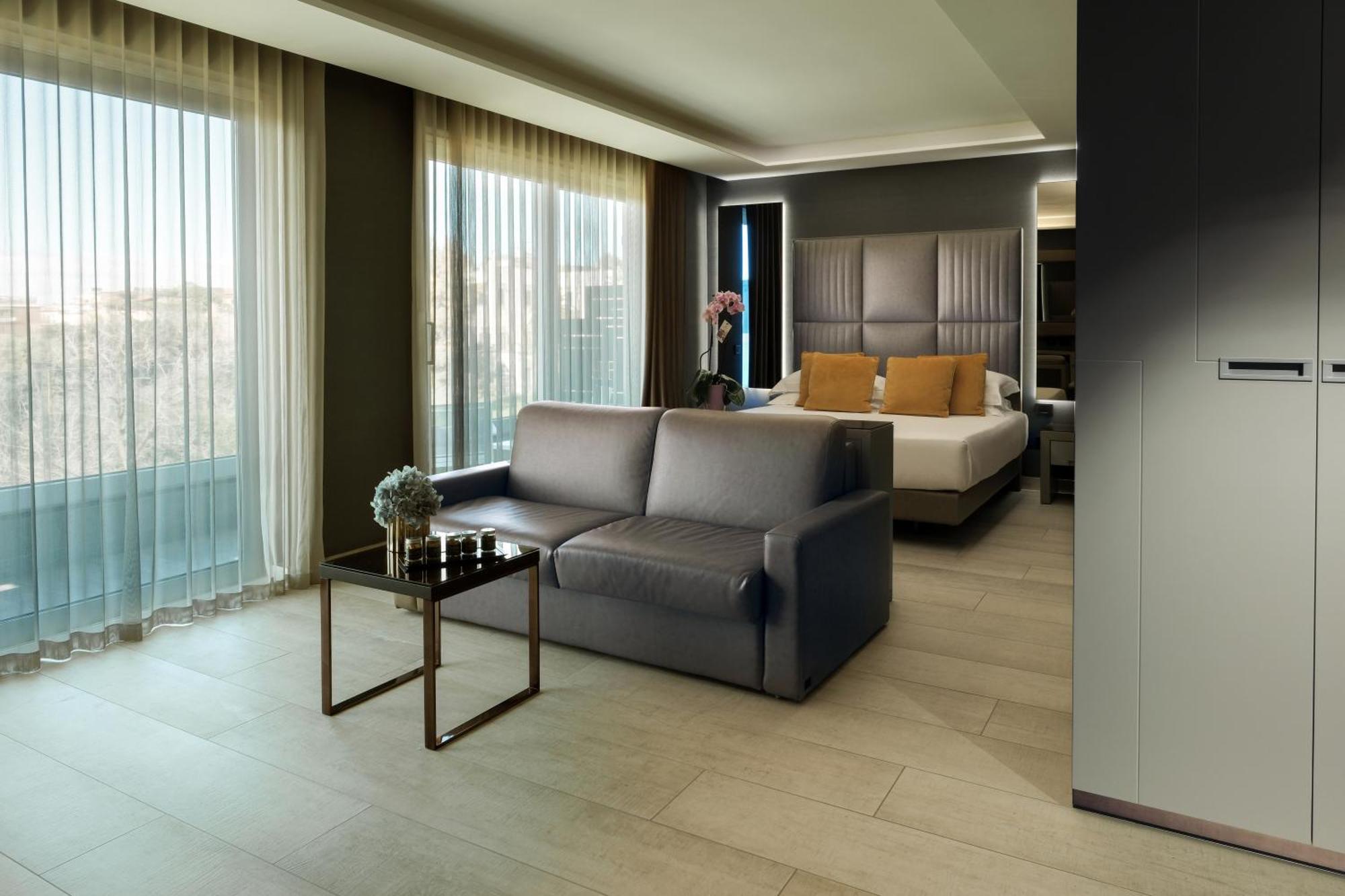 Junior Suite Lateral Sea View