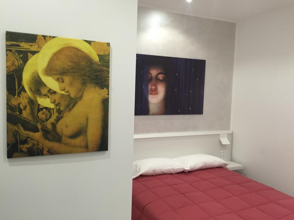 Double Room Private Bathroom