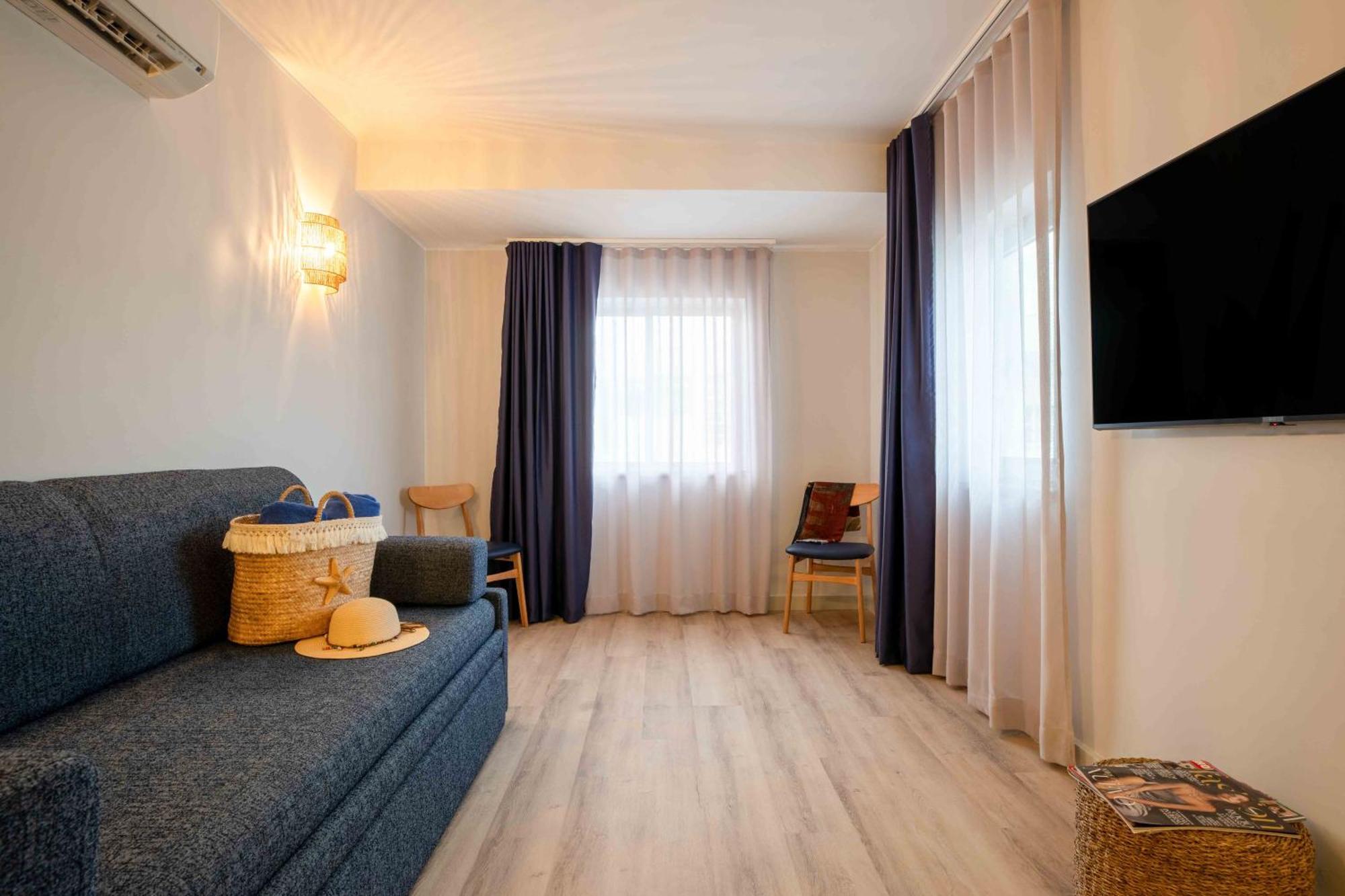 One-Bedroom Apartment City View
