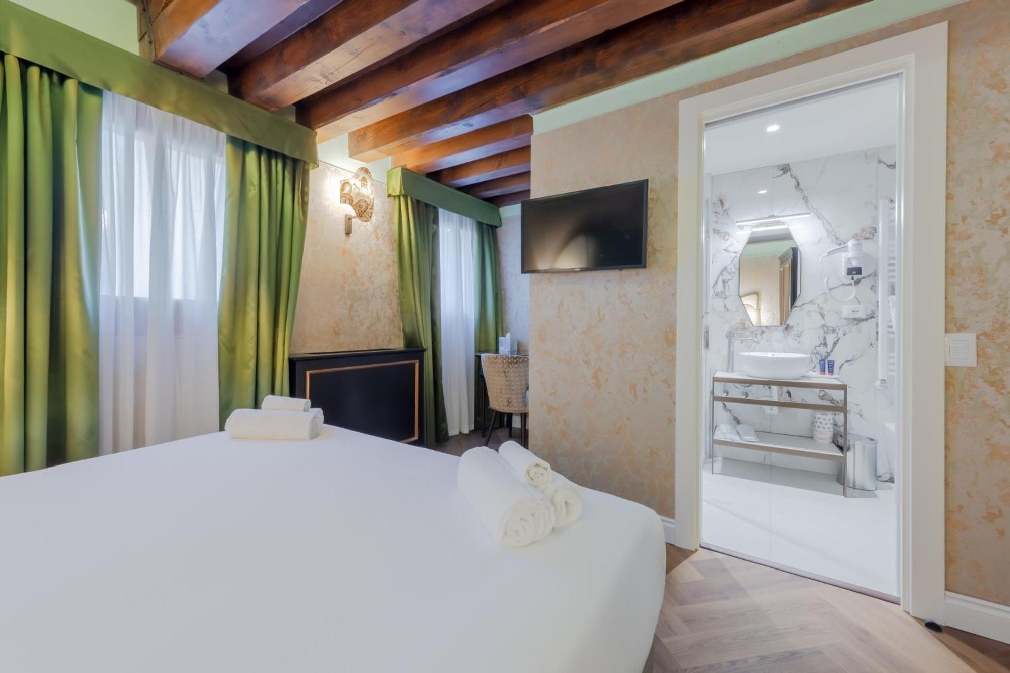 Classic King Room